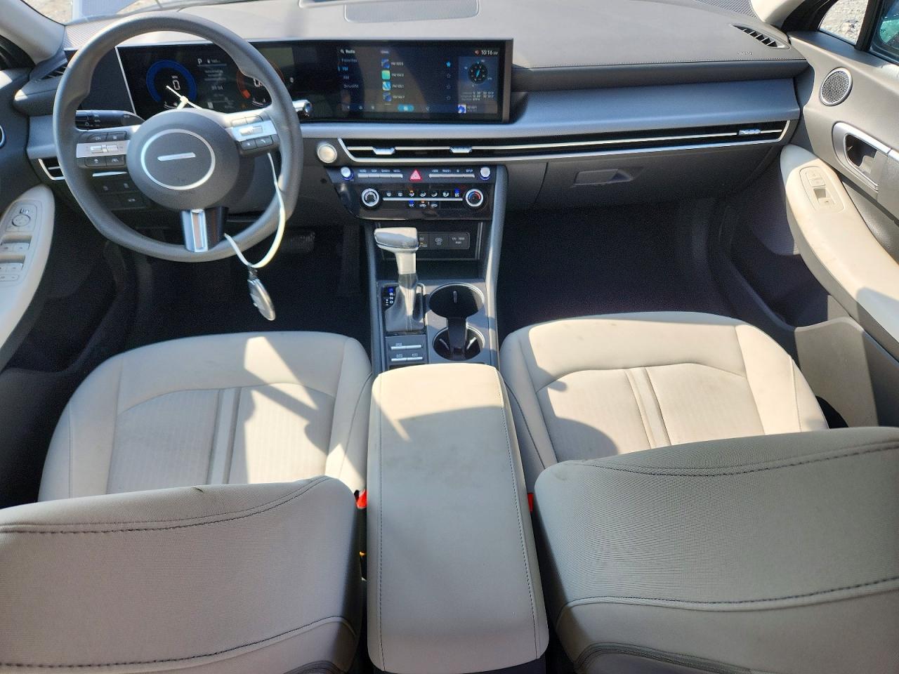 2025 Hyundai Sonata Se Gray vin: KMHL24JA3SA492537