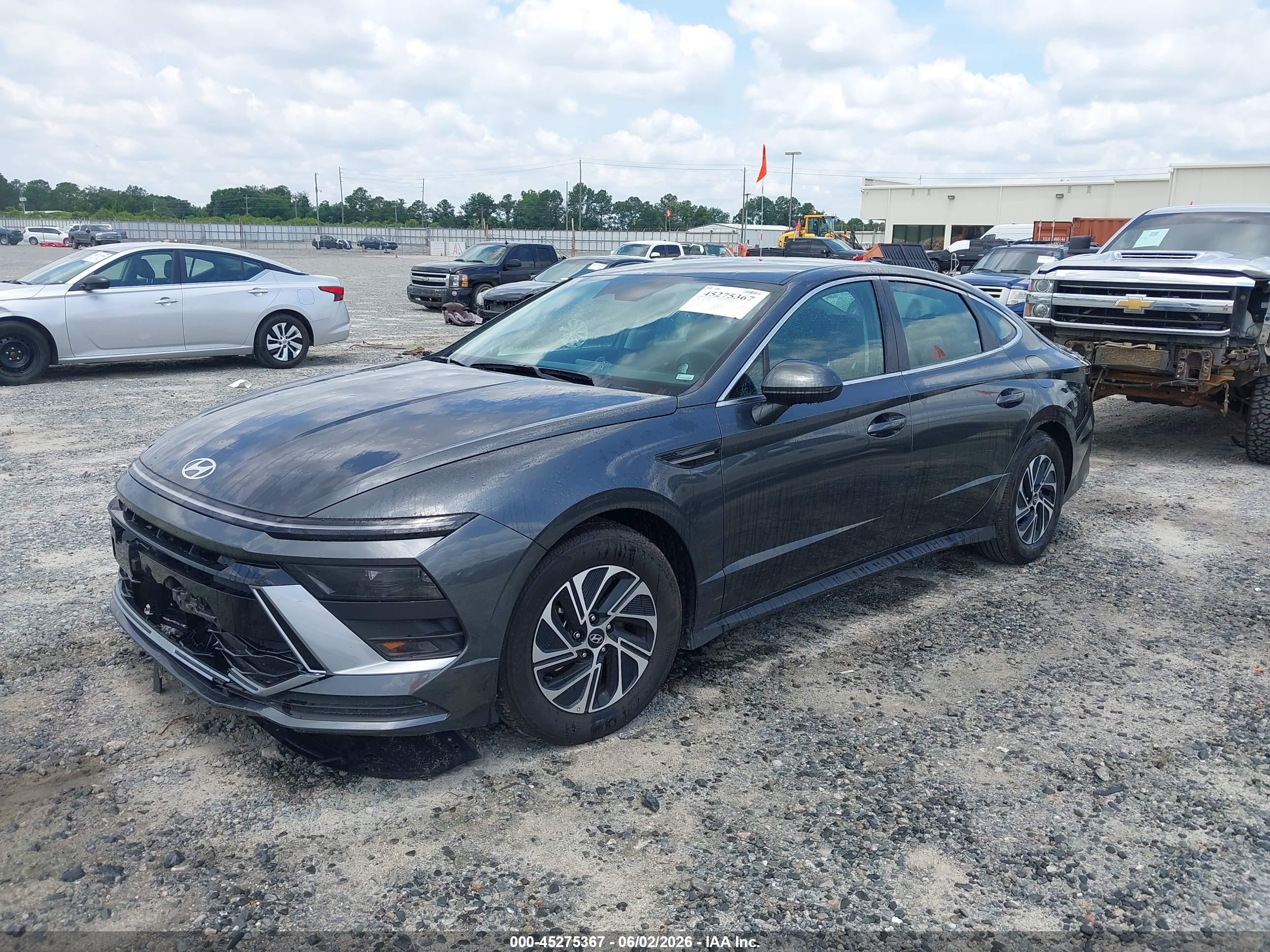 2026 Hyundai Sonata Hybrid Blue Gray vin: KMHL24JJ2TA145654