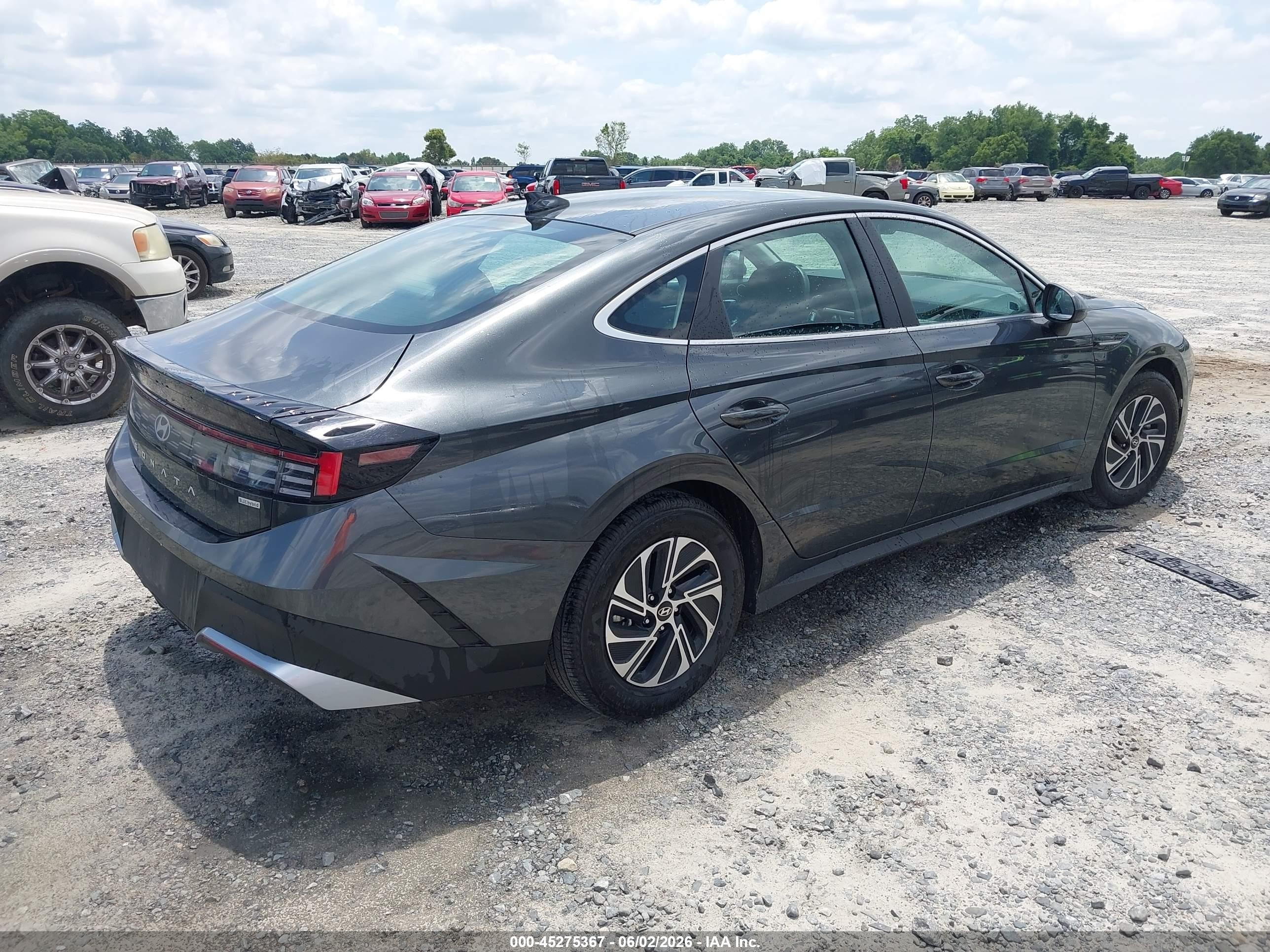 2026 Hyundai Sonata Hybrid Blue Gray vin: KMHL24JJ2TA145654