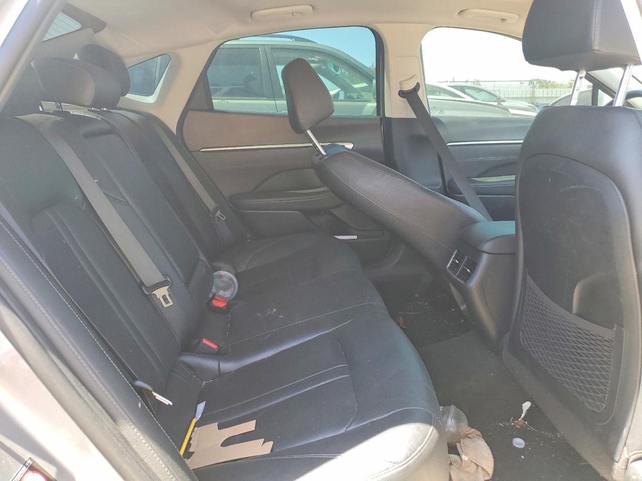 2021 Hyundai Sonata Limited Серебряный vin: KMHL34J27MA155880