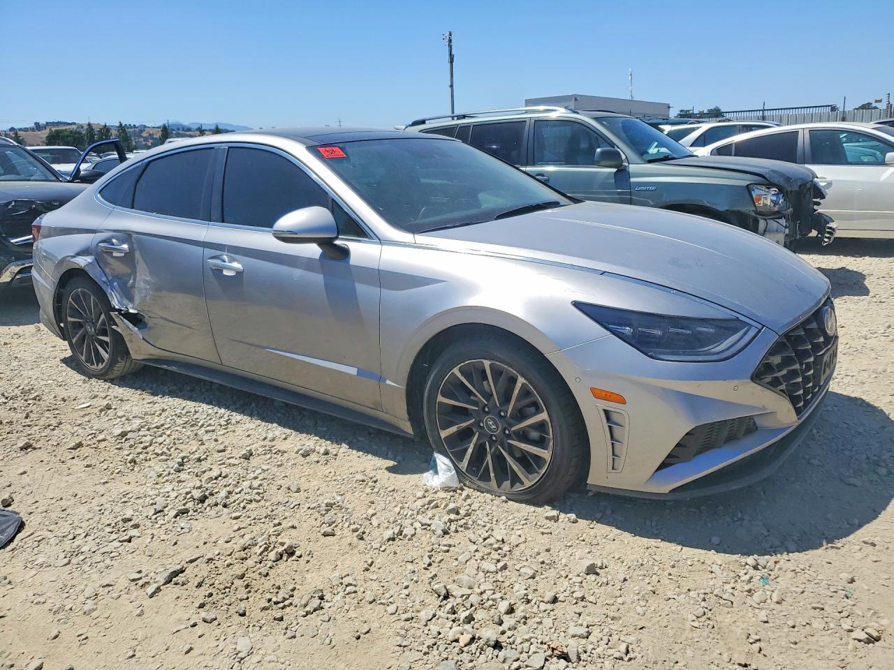2021 Hyundai Sonata Limited Серебряный vin: KMHL34J27MA155880