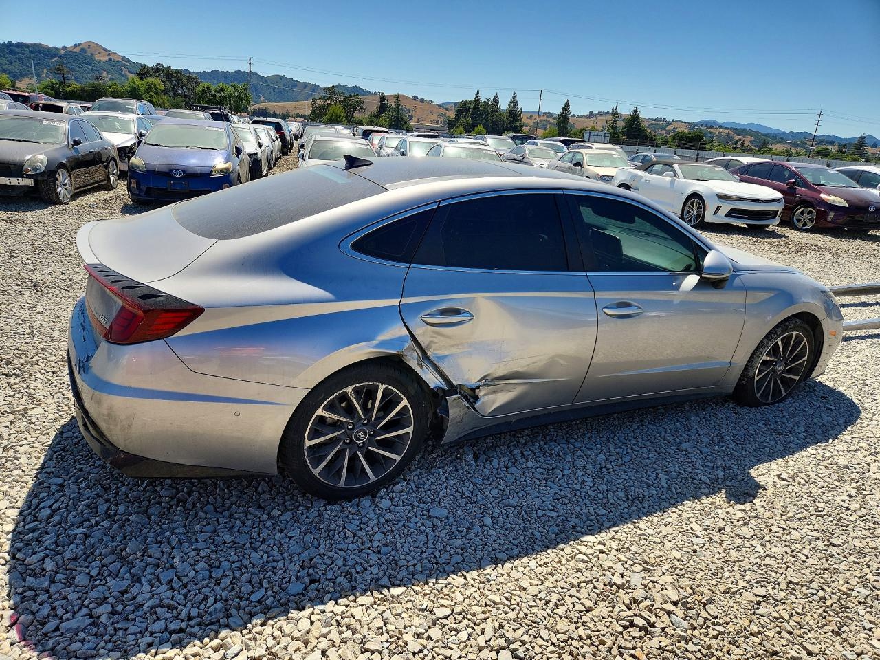 2021 Hyundai Sonata Limited Серебряный vin: KMHL34J27MA155880