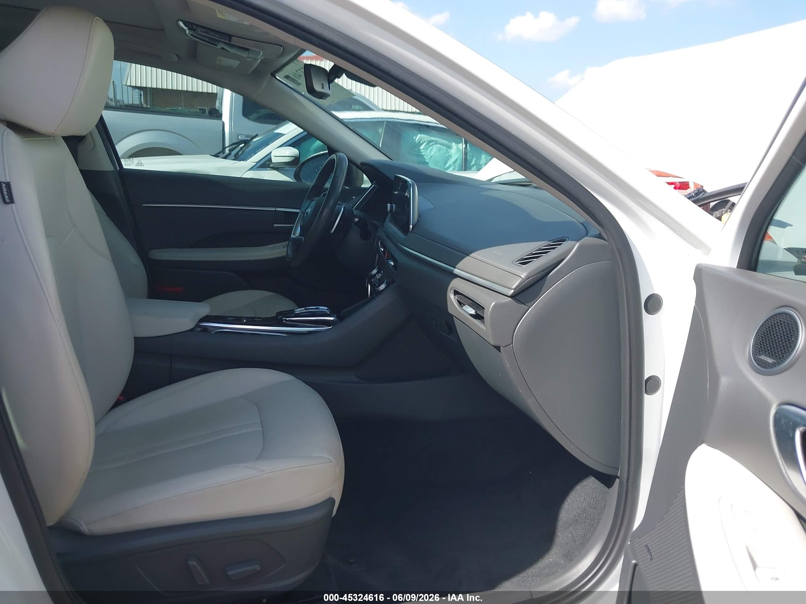 2022 Hyundai Sonata Limited White vin: KMHL34J29NA179731