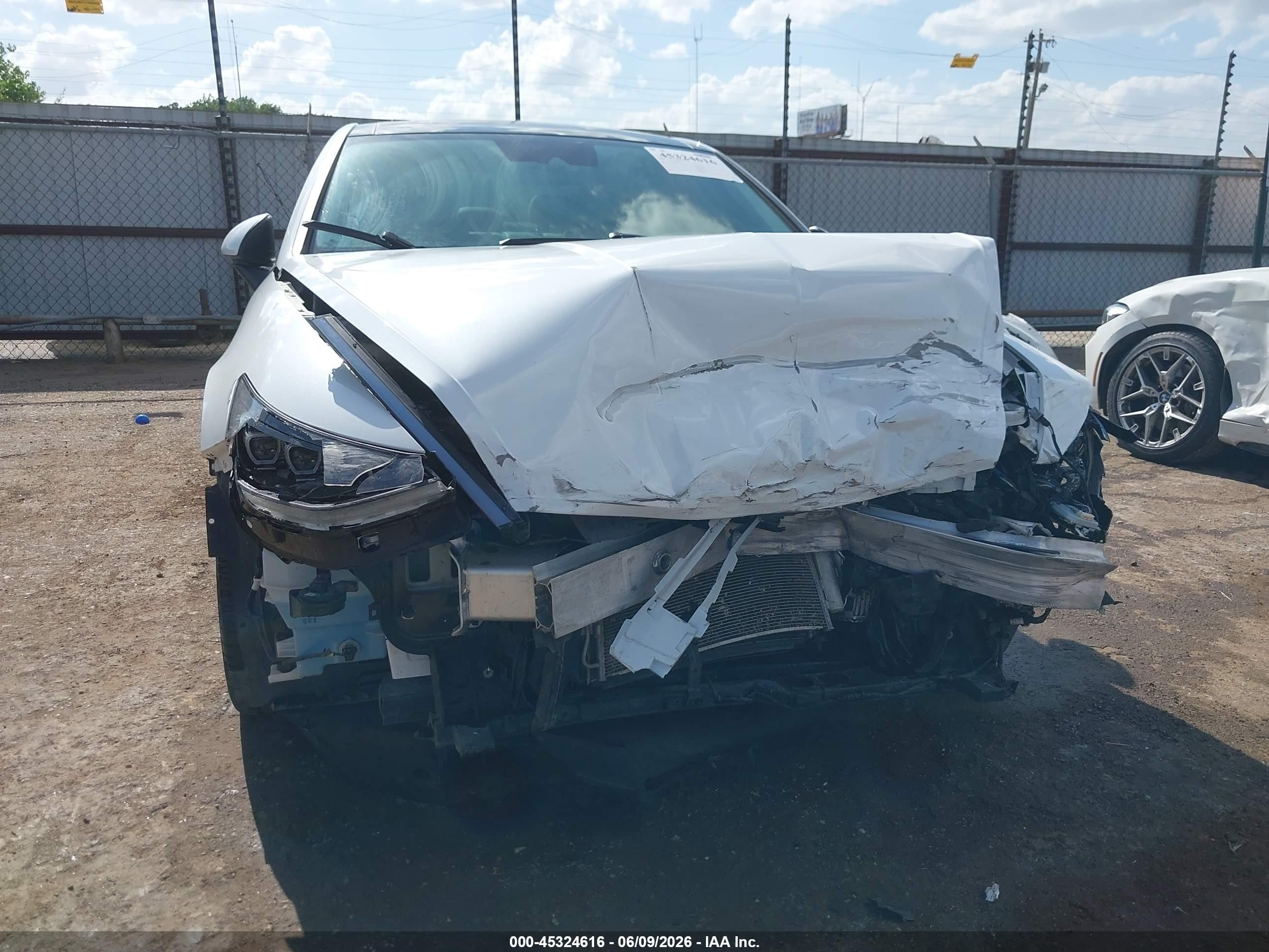2022 Hyundai Sonata Limited White vin: KMHL34J29NA179731