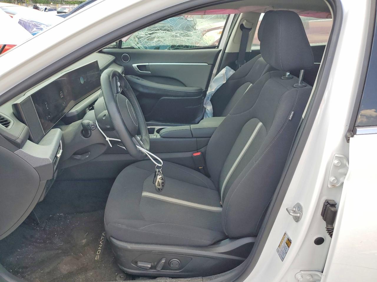 2025 Hyundai Sonata Hybrid Sel White vin: KMHL34JJ3SA110231
