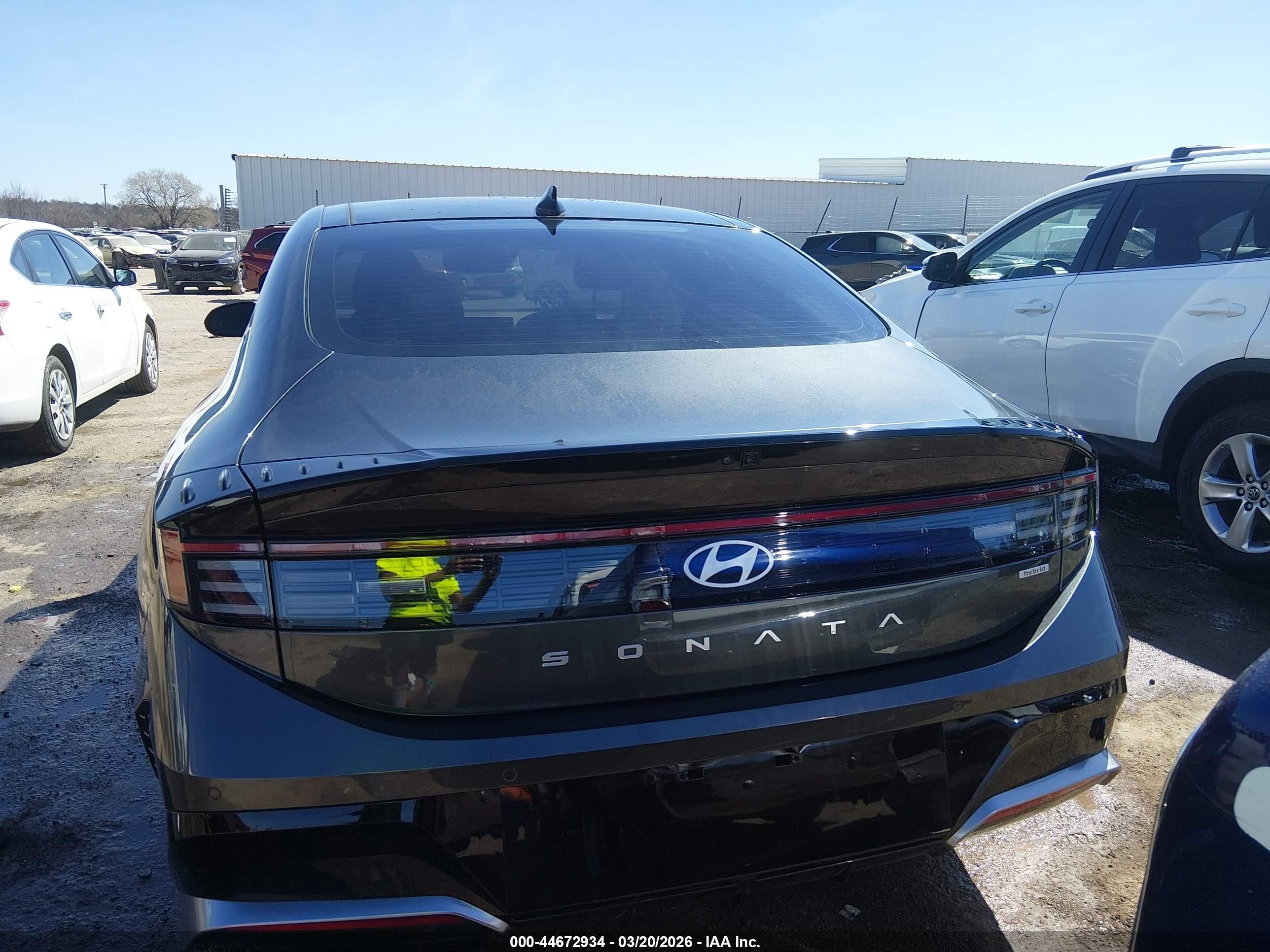 2025 Hyundai Sonata Hybrid Limited Gray vin: KMHL54JJ6SA127213