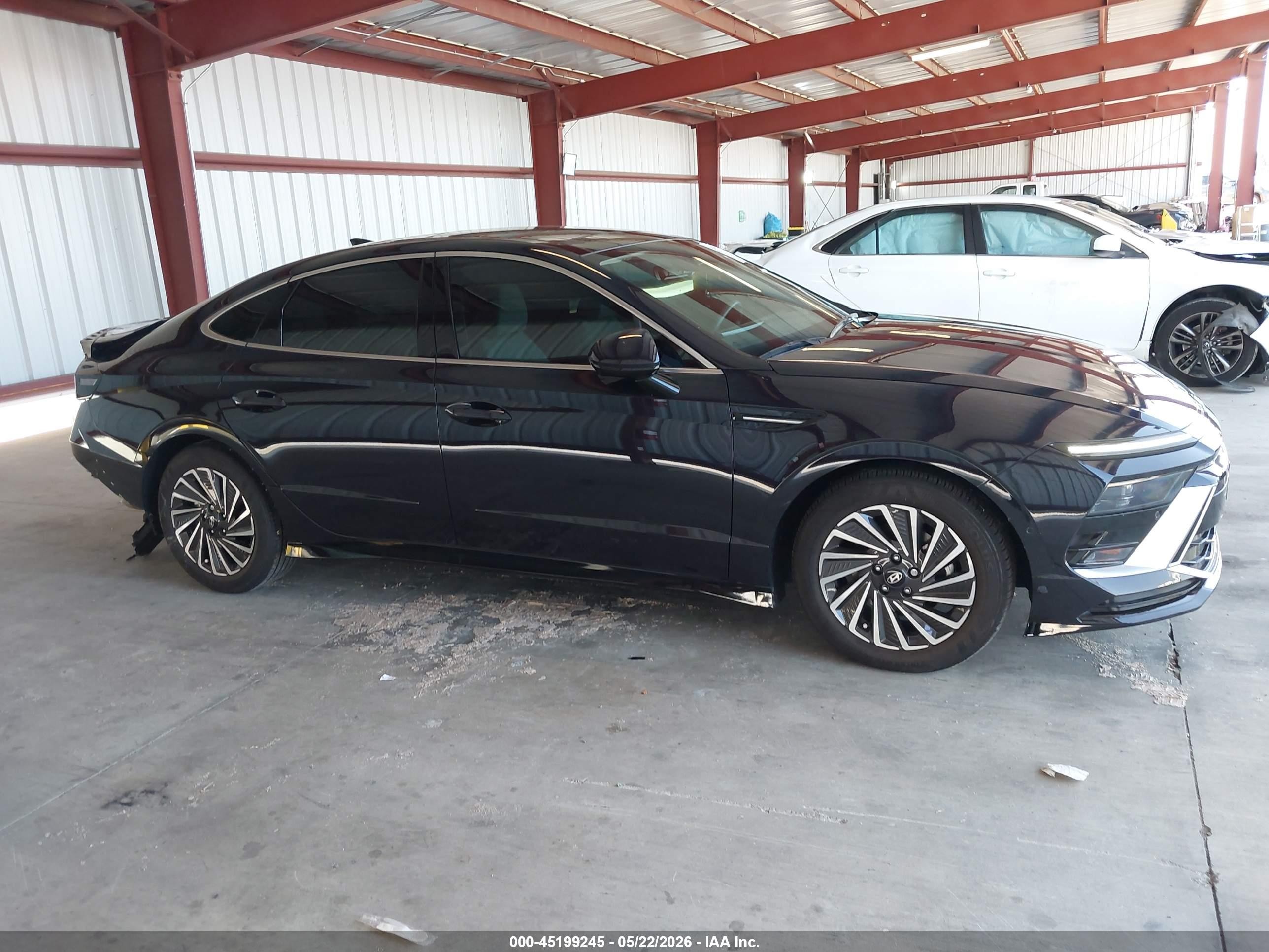 2025 Hyundai Sonata Hybrid Limited Black vin: KMHL54JJ9SA111118