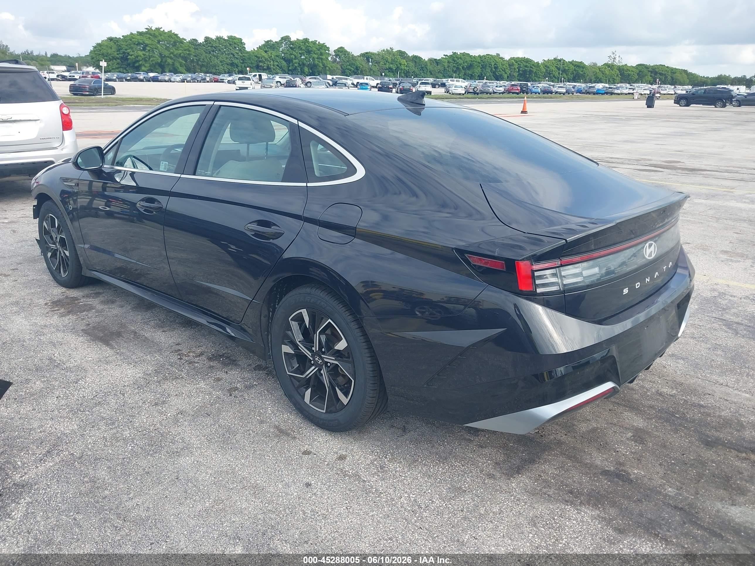 2024 Hyundai Sonata Sel Black vin: KMHL64JA2RA413065