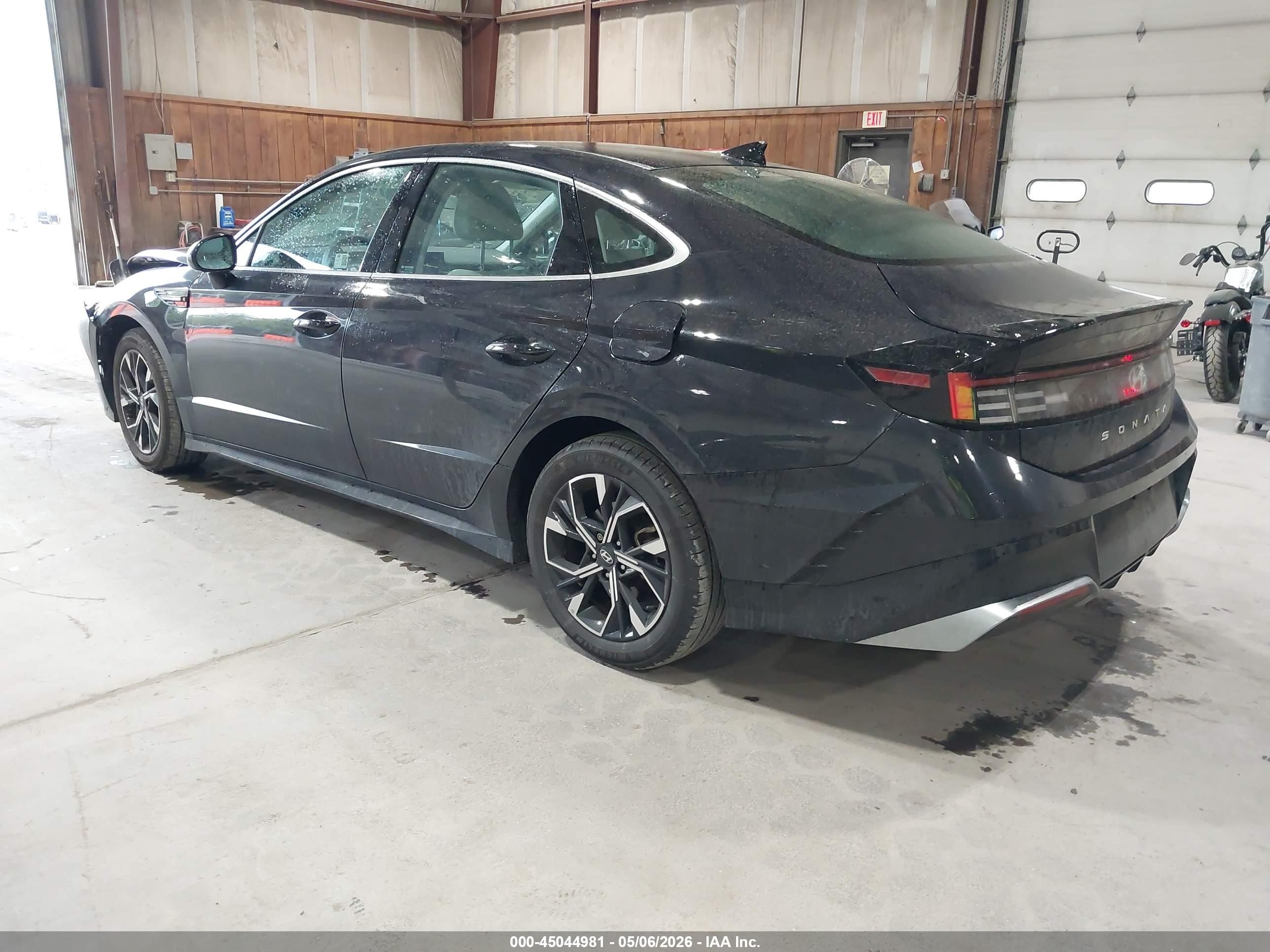 2025 Hyundai Sonata Sel Black vin: KMHL64JA4SA432996