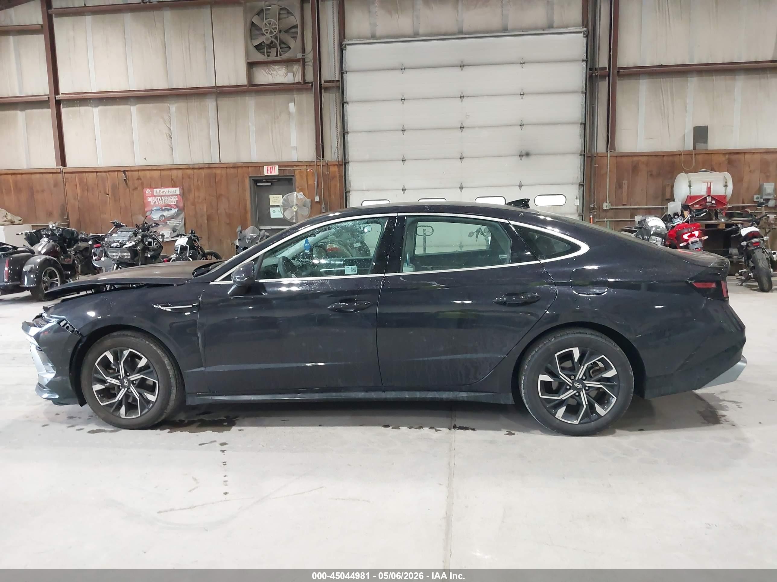 2025 Hyundai Sonata Sel Black vin: KMHL64JA4SA432996