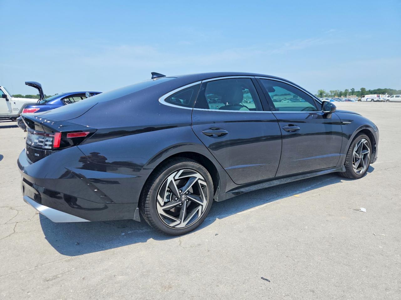 2026 Hyundai Sonata Sel Sport Black vin: KMHL64JA4TA535305