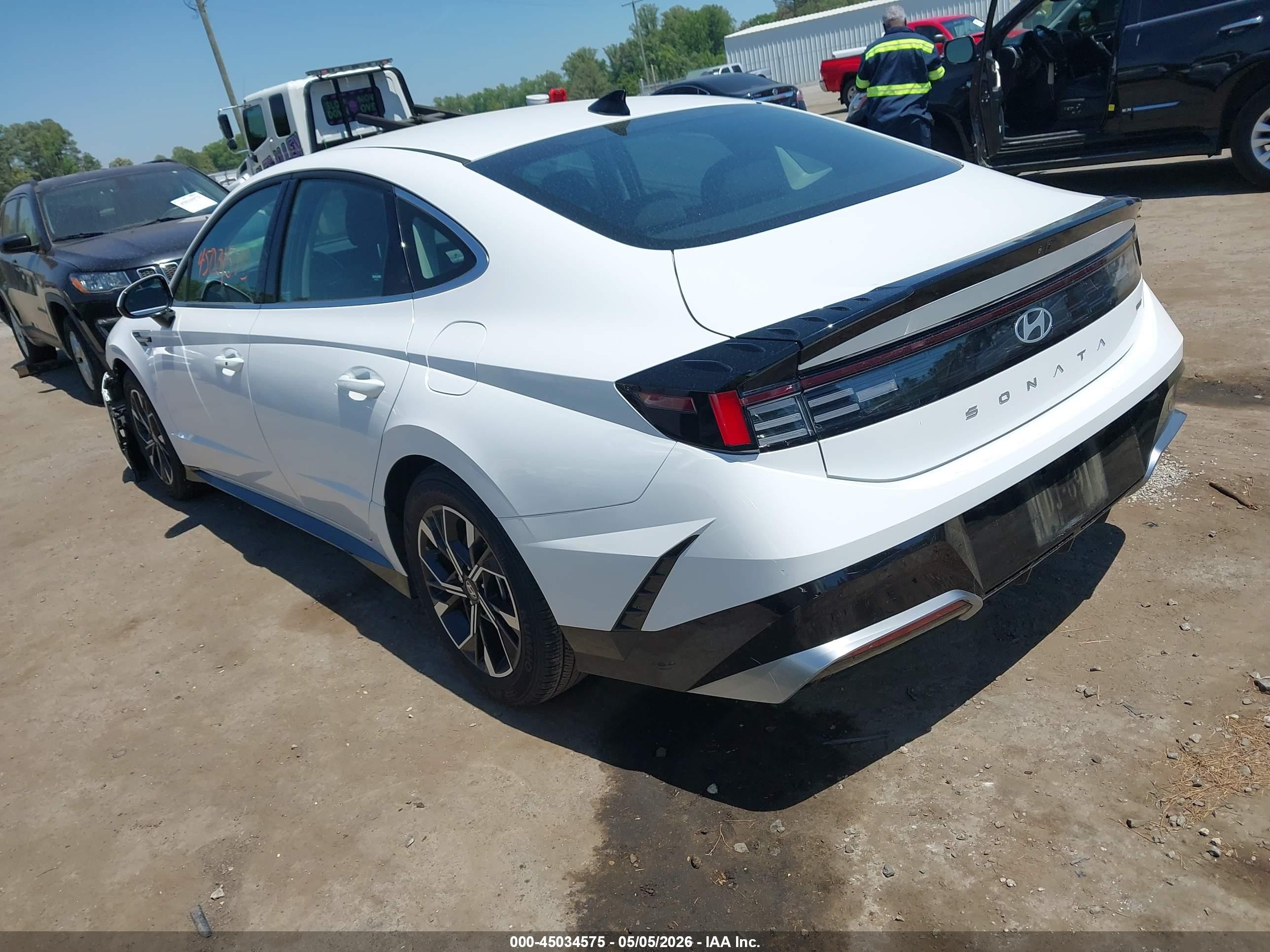 2025 Hyundai Sonata Sel White vin: KMHL64JA5SA475677