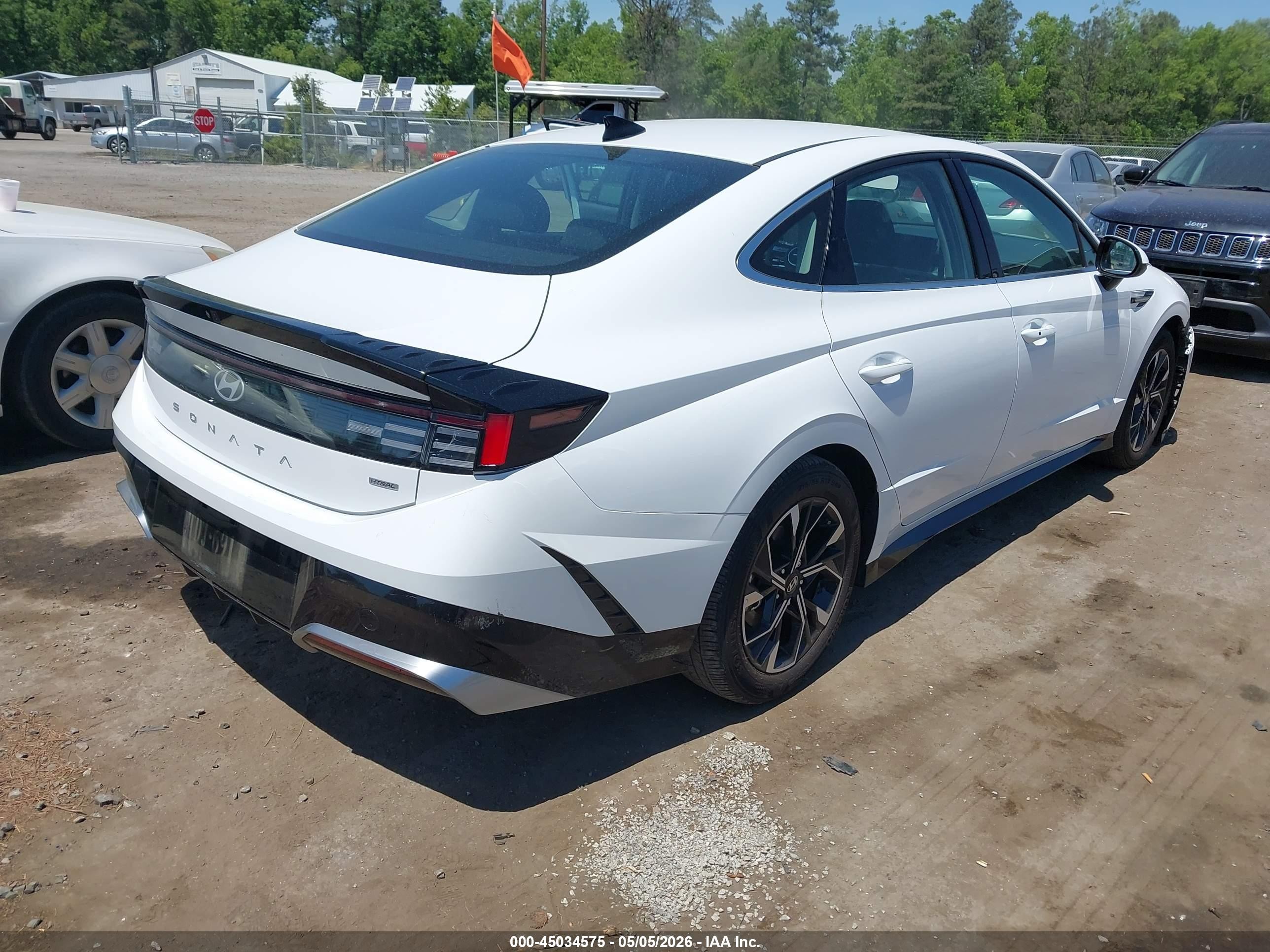 2025 Hyundai Sonata Sel White vin: KMHL64JA5SA475677