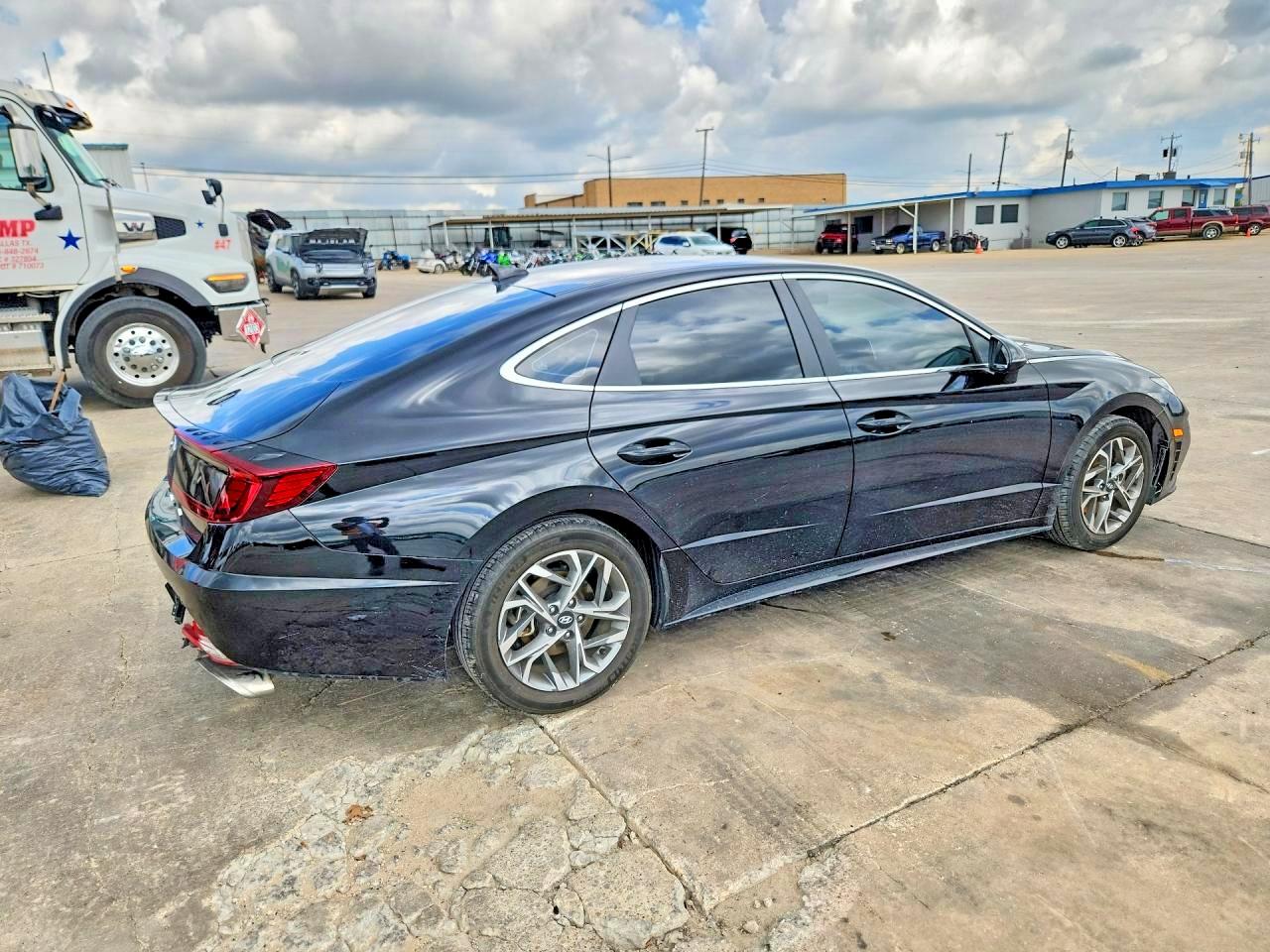 2023 Hyundai Sonata Sel Black vin: KMHL64JA9PA256440