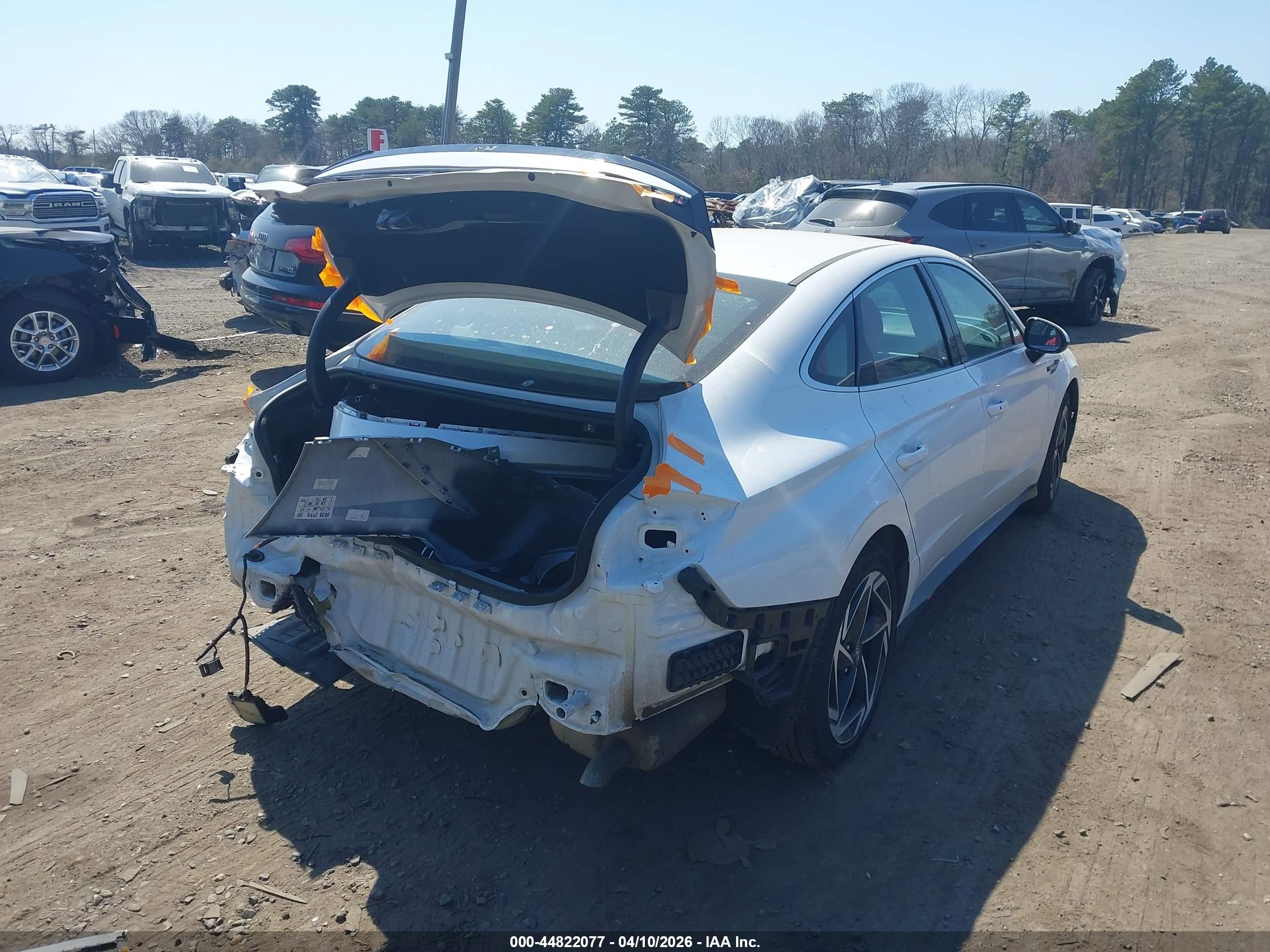 2026 Hyundai Sonata Sel Sport White vin: KMHL64JAXTA534790
