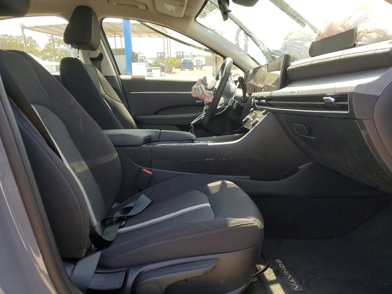 2026 Hyundai Sonata Sel Sport Gray vin: KMHL64JAXTA561357