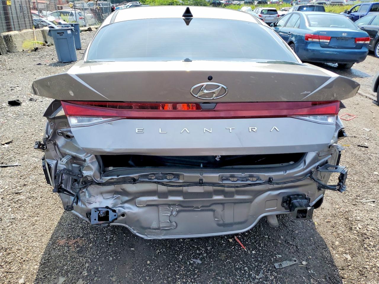 2022 Hyundai Elantra Se Gray vin: KMHLL4AG5NU357144