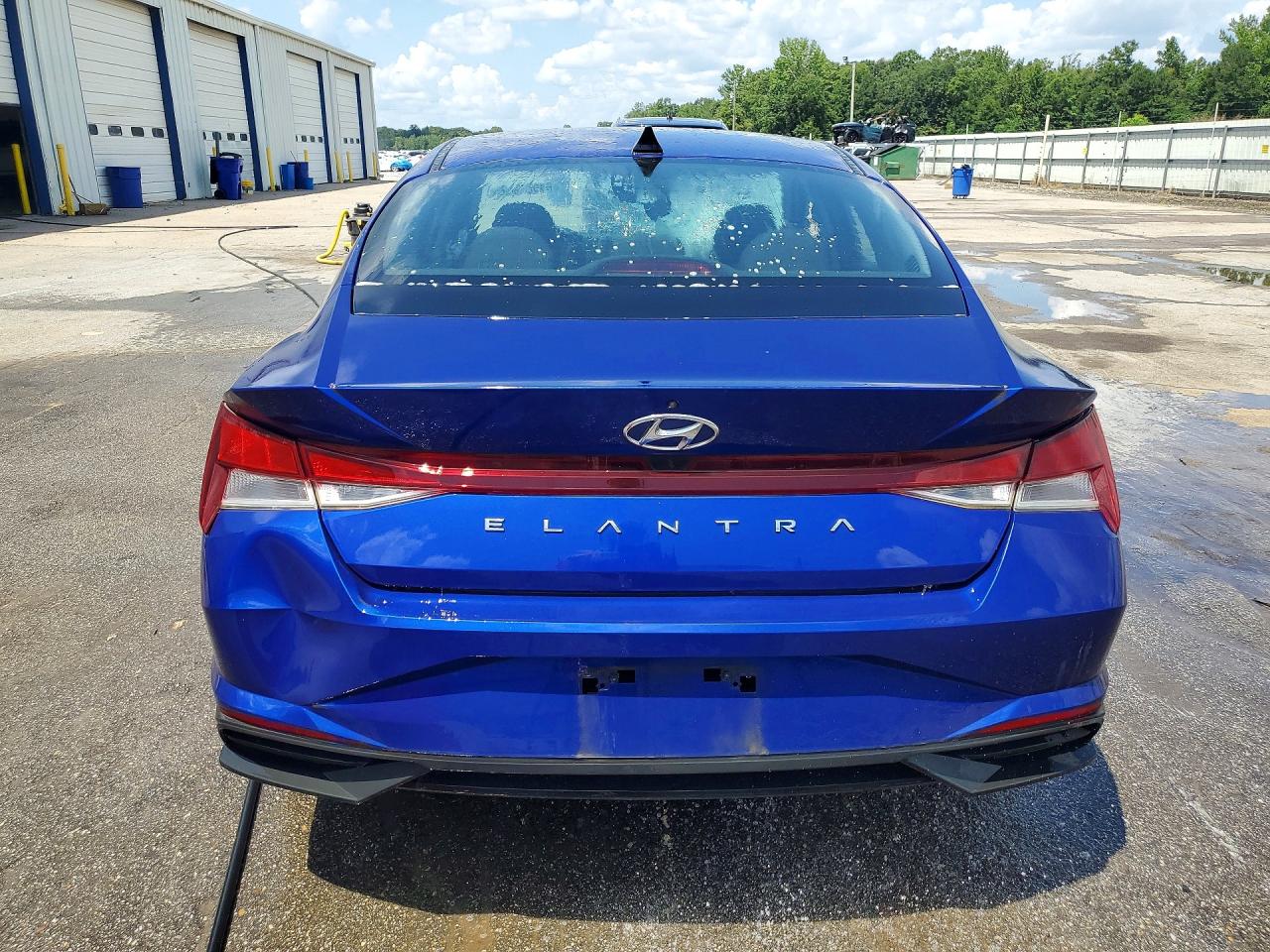 2022 Hyundai Elantra Se Blue vin: KMHLL4AG9NU329167
