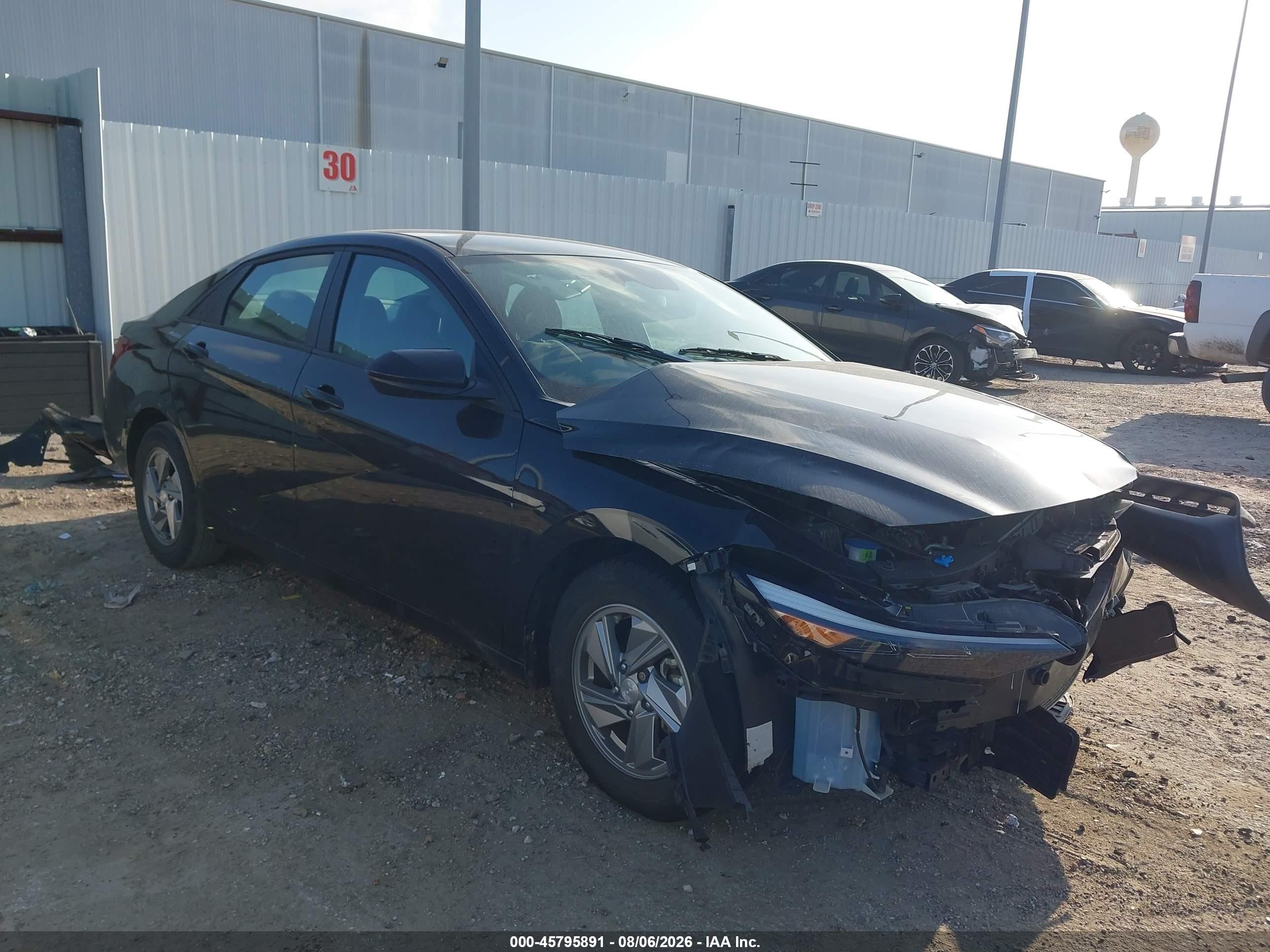 2025 Hyundai Elantra Se Black vin: KMHLL4DG0SU856893