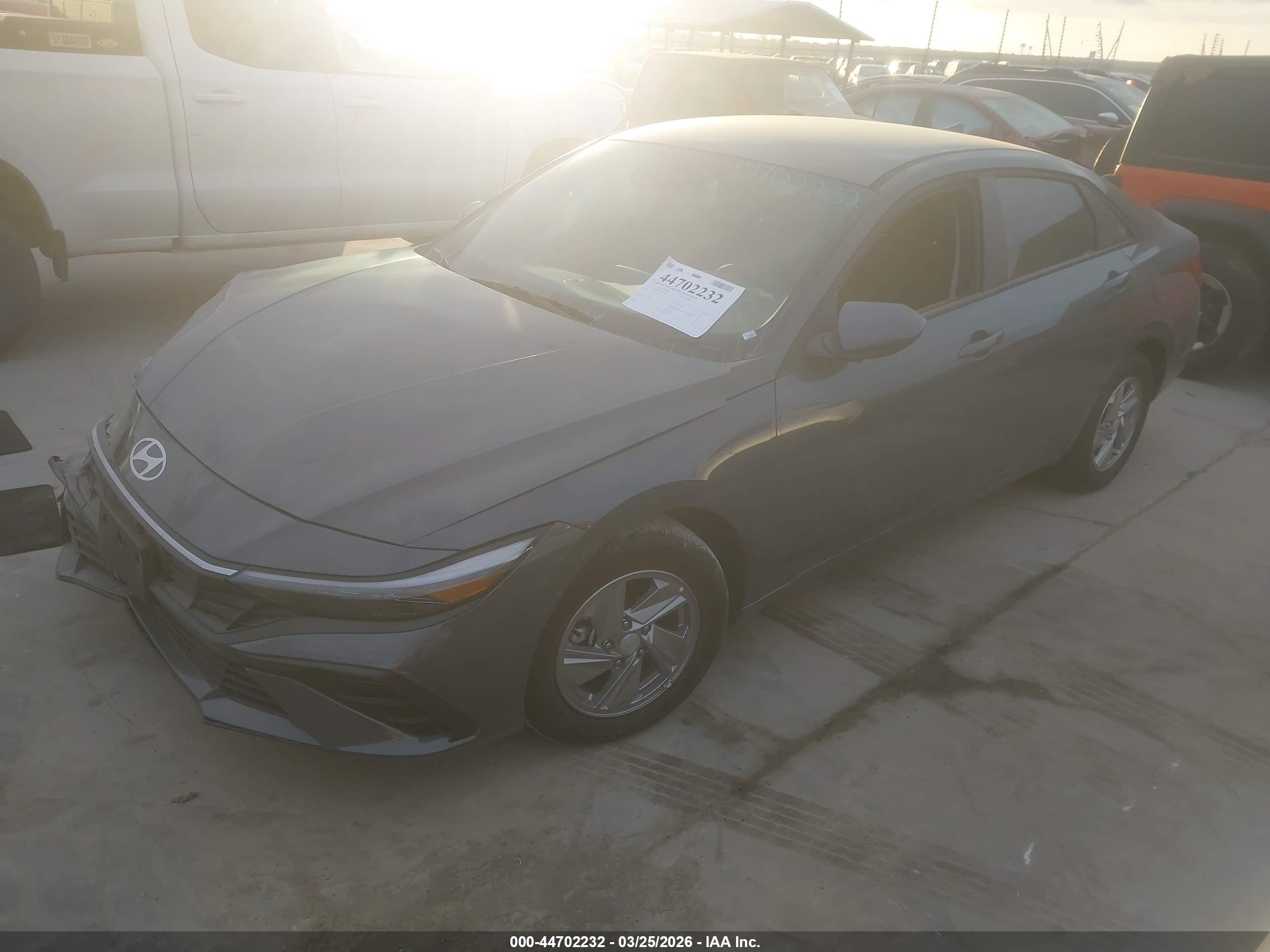 2026 Hyundai Elantra Se Blue vin: KMHLL4DG1TU149478