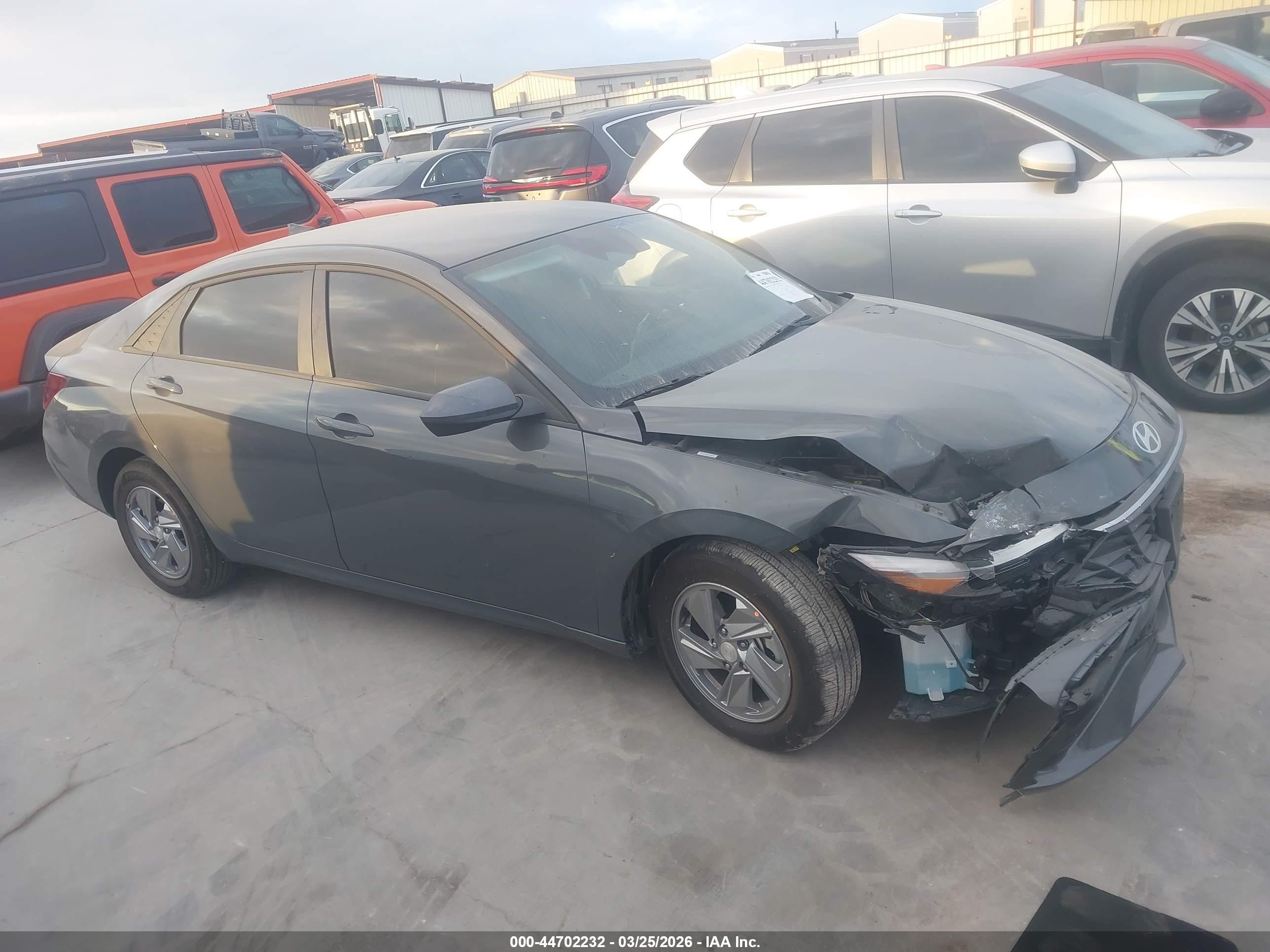 2026 Hyundai Elantra Se Blue vin: KMHLL4DG1TU149478