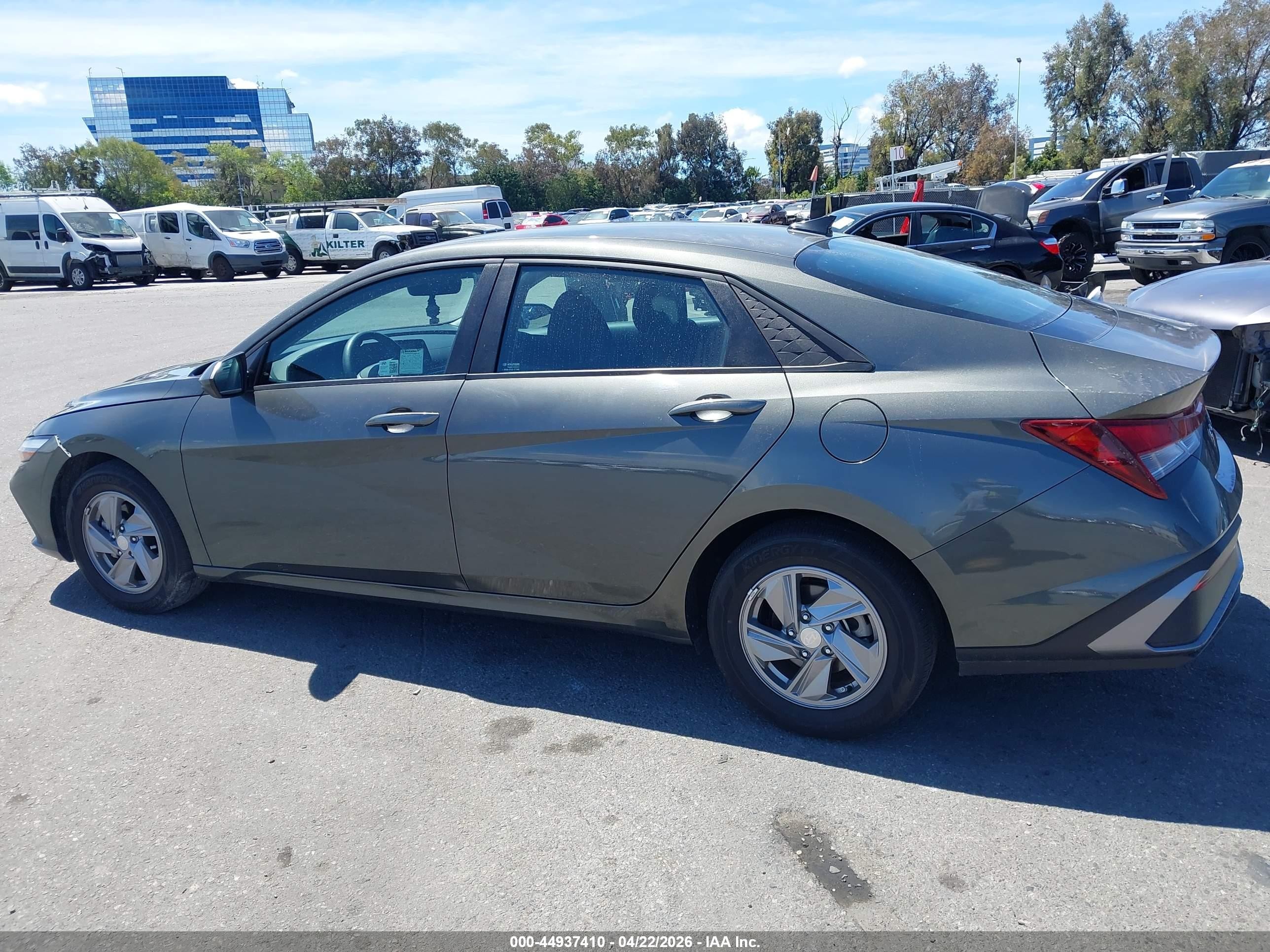 2024 Hyundai Elantra Se Green vin: KMHLL4DG2RU761164