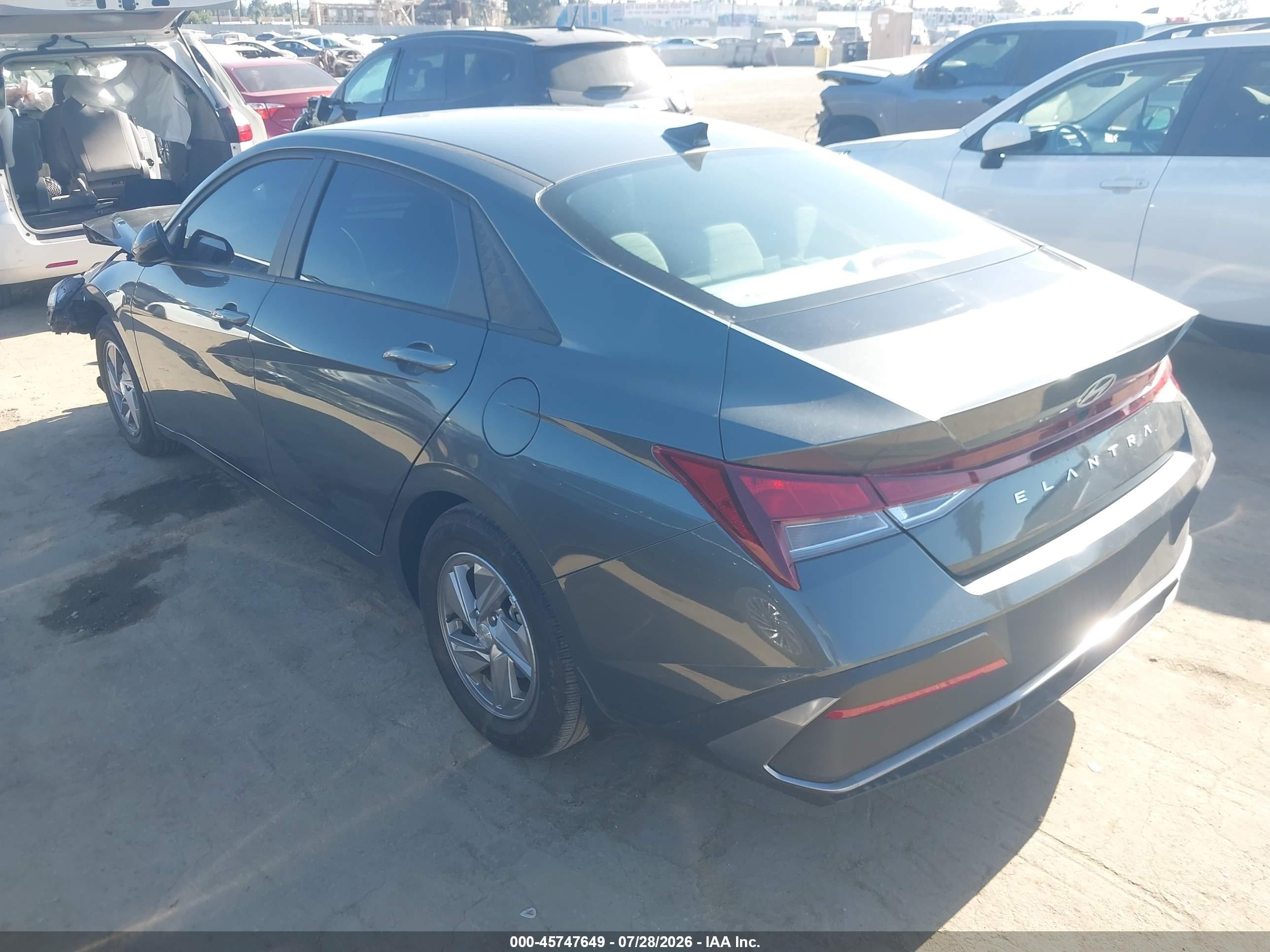 2025 Hyundai Elantra Se Gray vin: KMHLL4DG2SU911893
