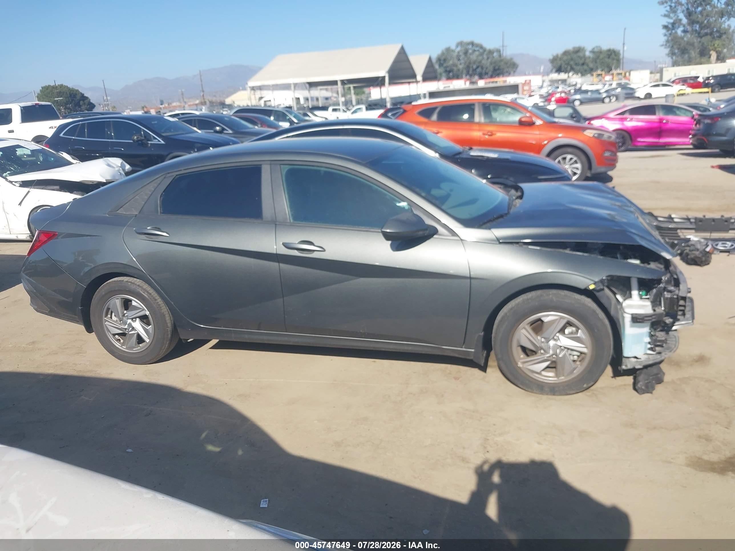 2025 Hyundai Elantra Se Gray vin: KMHLL4DG2SU911893