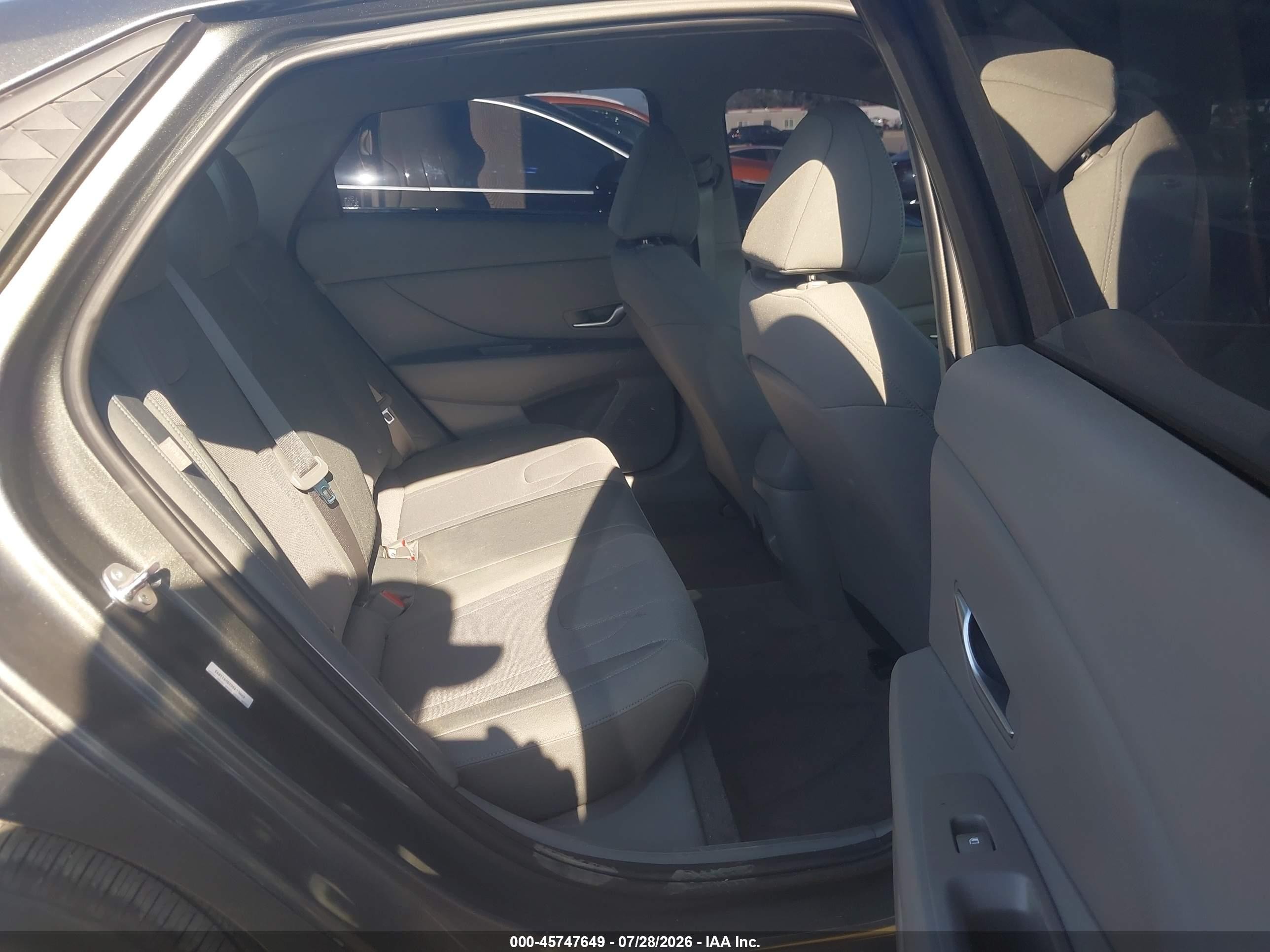 2025 Hyundai Elantra Se Gray vin: KMHLL4DG2SU911893