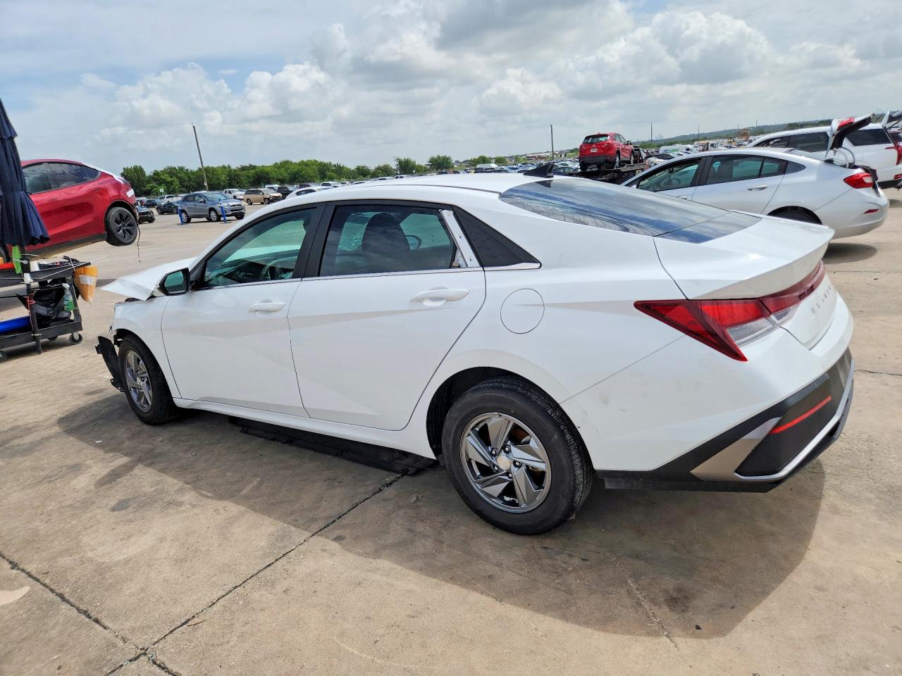 2024 Hyundai Elantra Se White vin: KMHLL4DG3RU828340