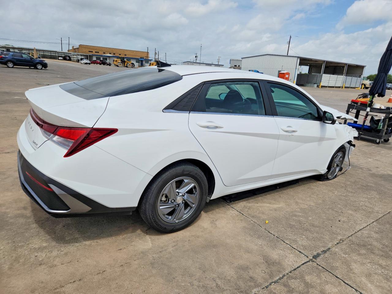 2024 Hyundai Elantra Se White vin: KMHLL4DG3RU828340