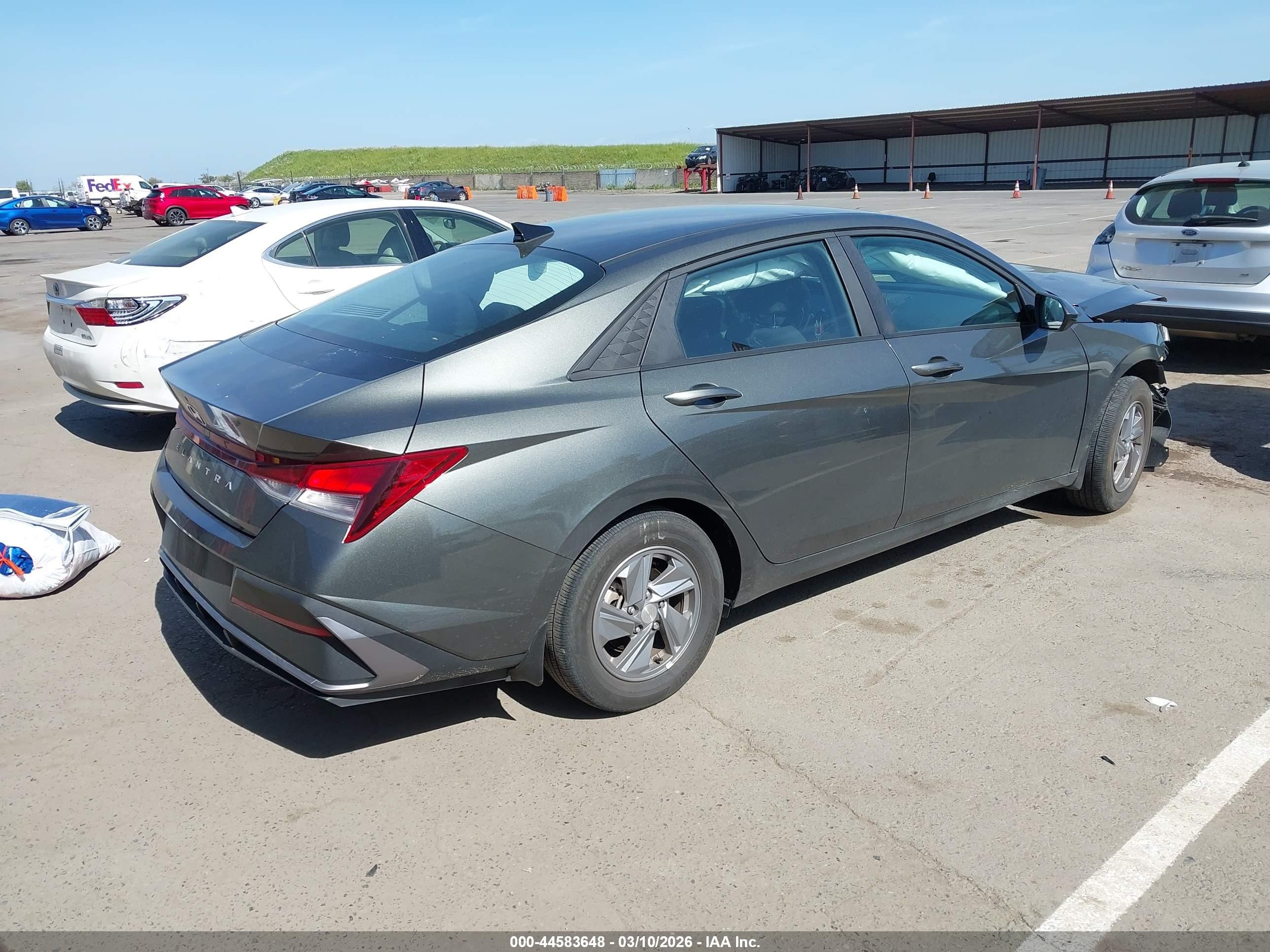 2024 Hyundai Elantra Se Gray vin: KMHLL4DG7RU776663