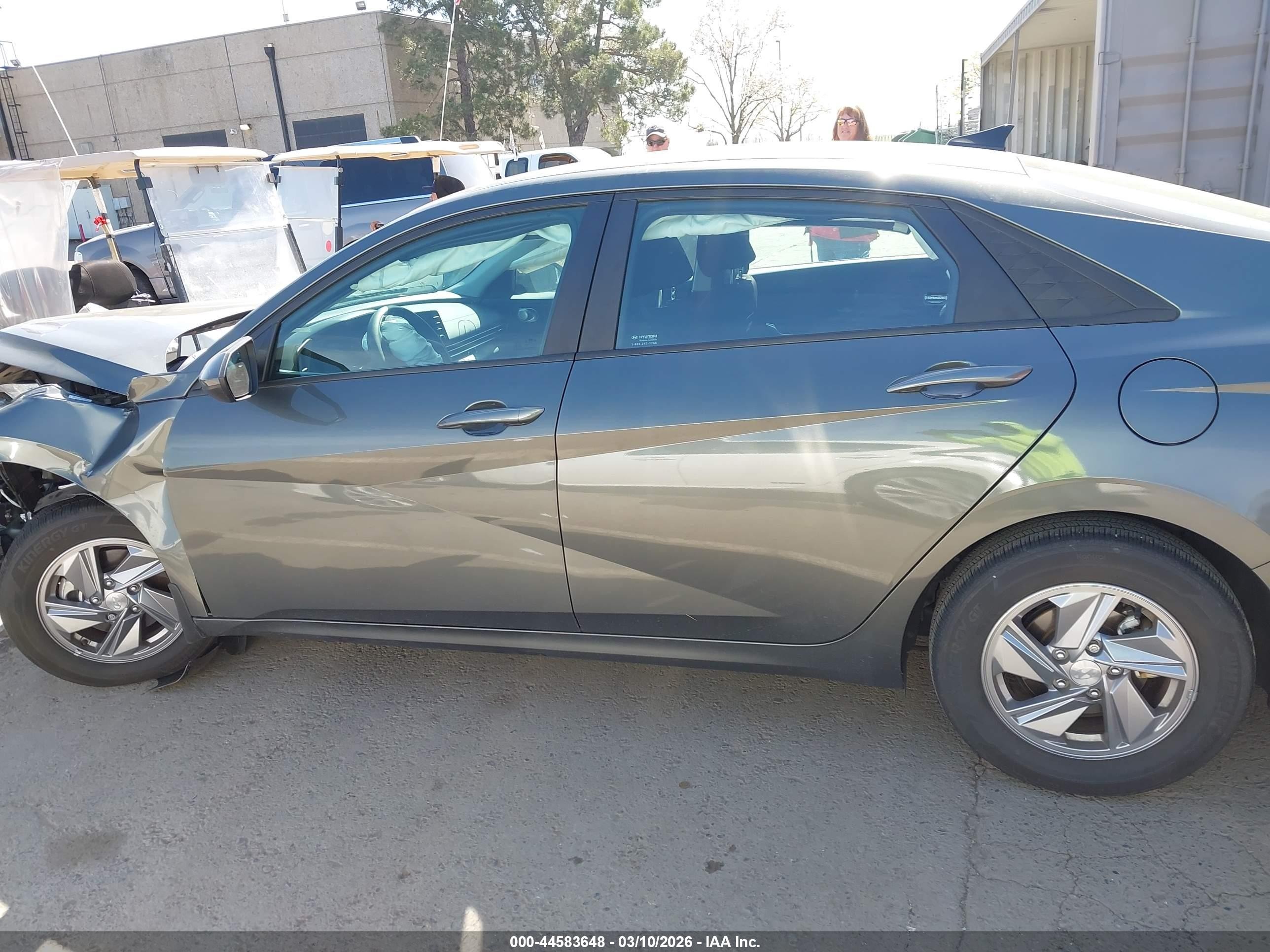 2024 Hyundai Elantra Se Gray vin: KMHLL4DG7RU776663