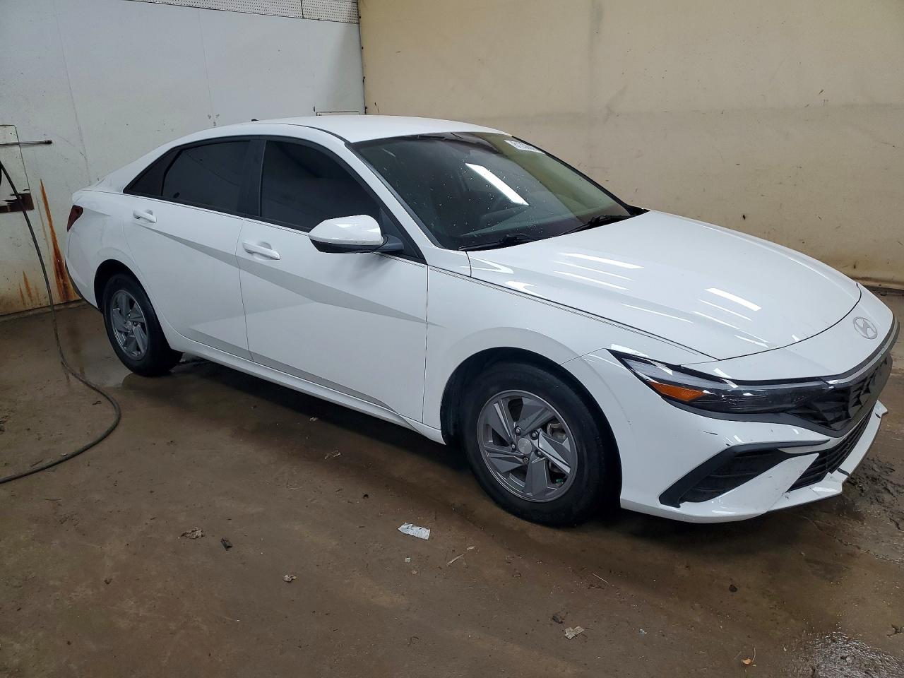 2024 Hyundai Elantra Se White vin: KMHLL4DG7RU785279