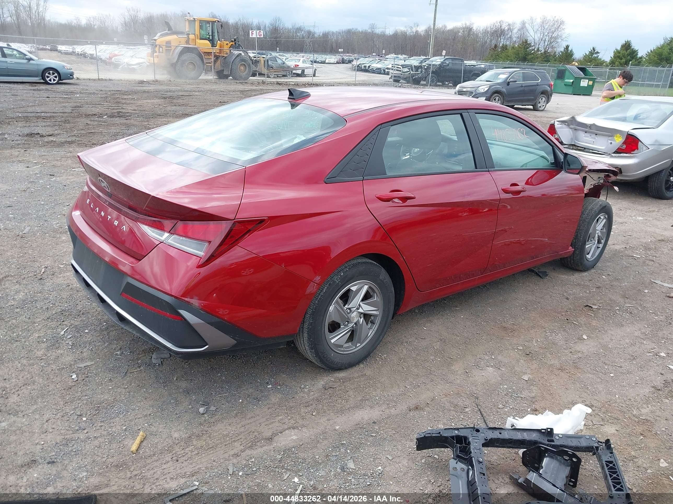 2024 Hyundai Elantra Se Red vin: KMHLL4DG7RU845772