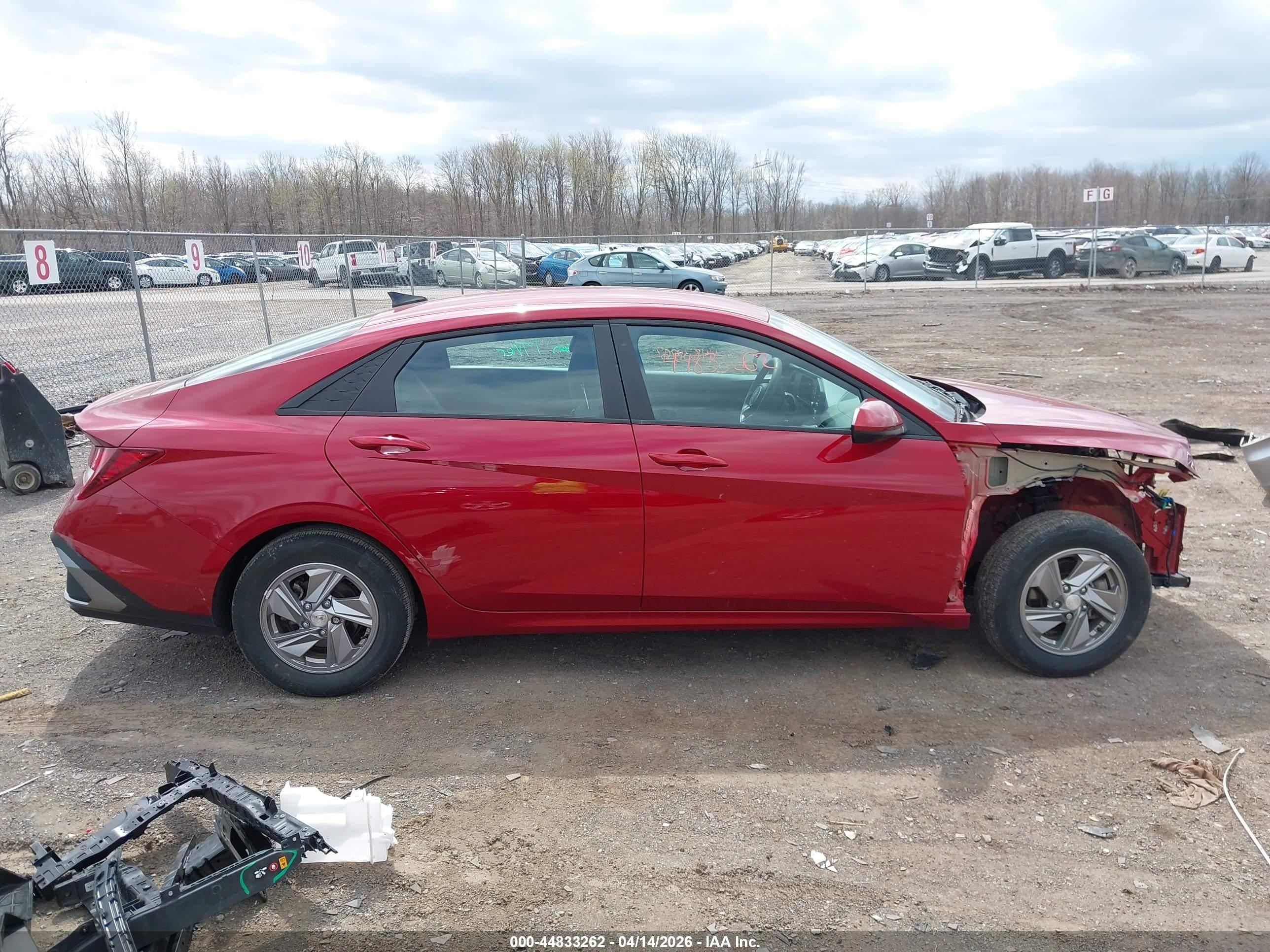 2024 Hyundai Elantra Se Red vin: KMHLL4DG7RU845772