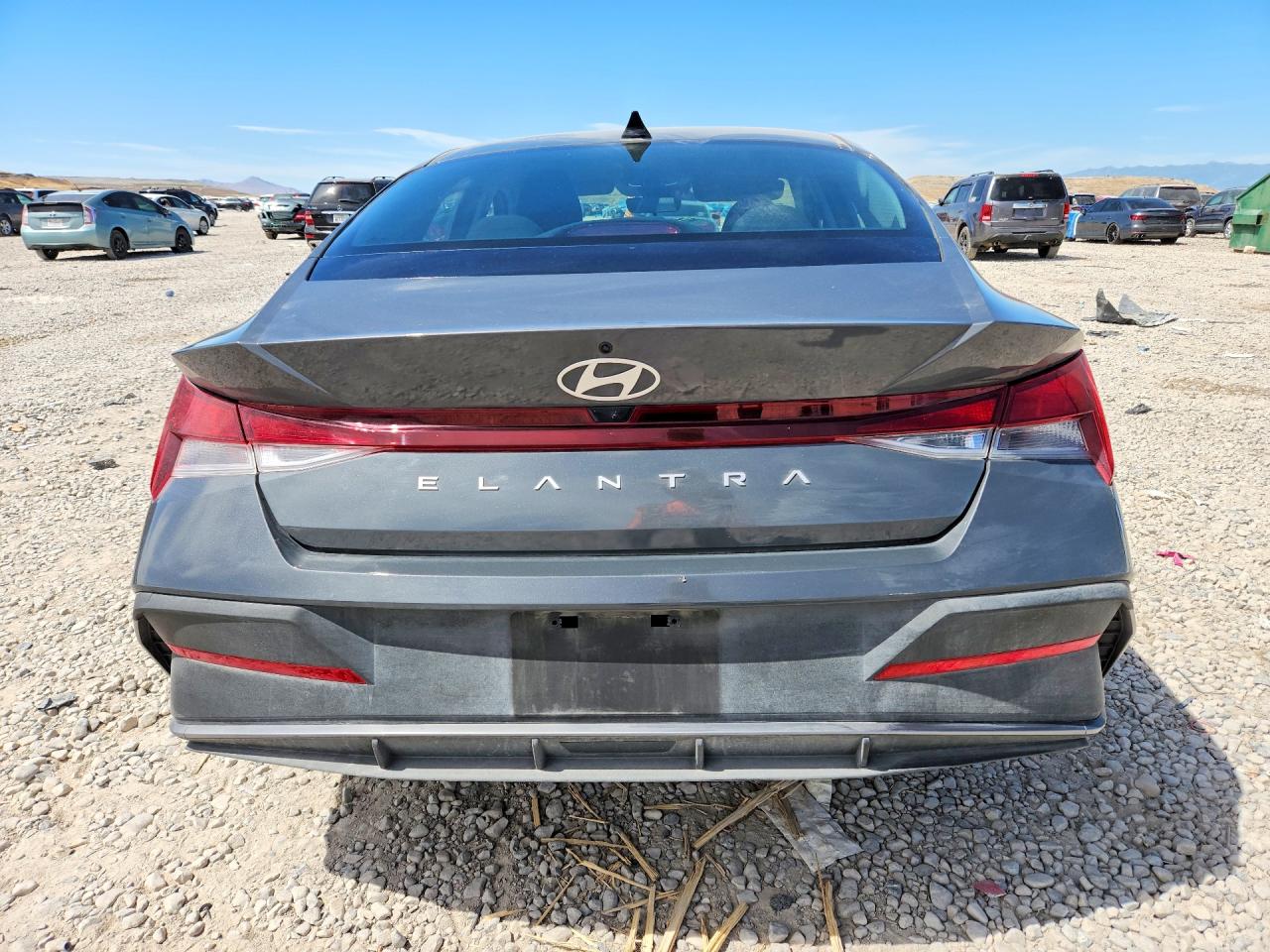 2024 Hyundai Elantra Se Gray vin: KMHLL4DG9RU666777
