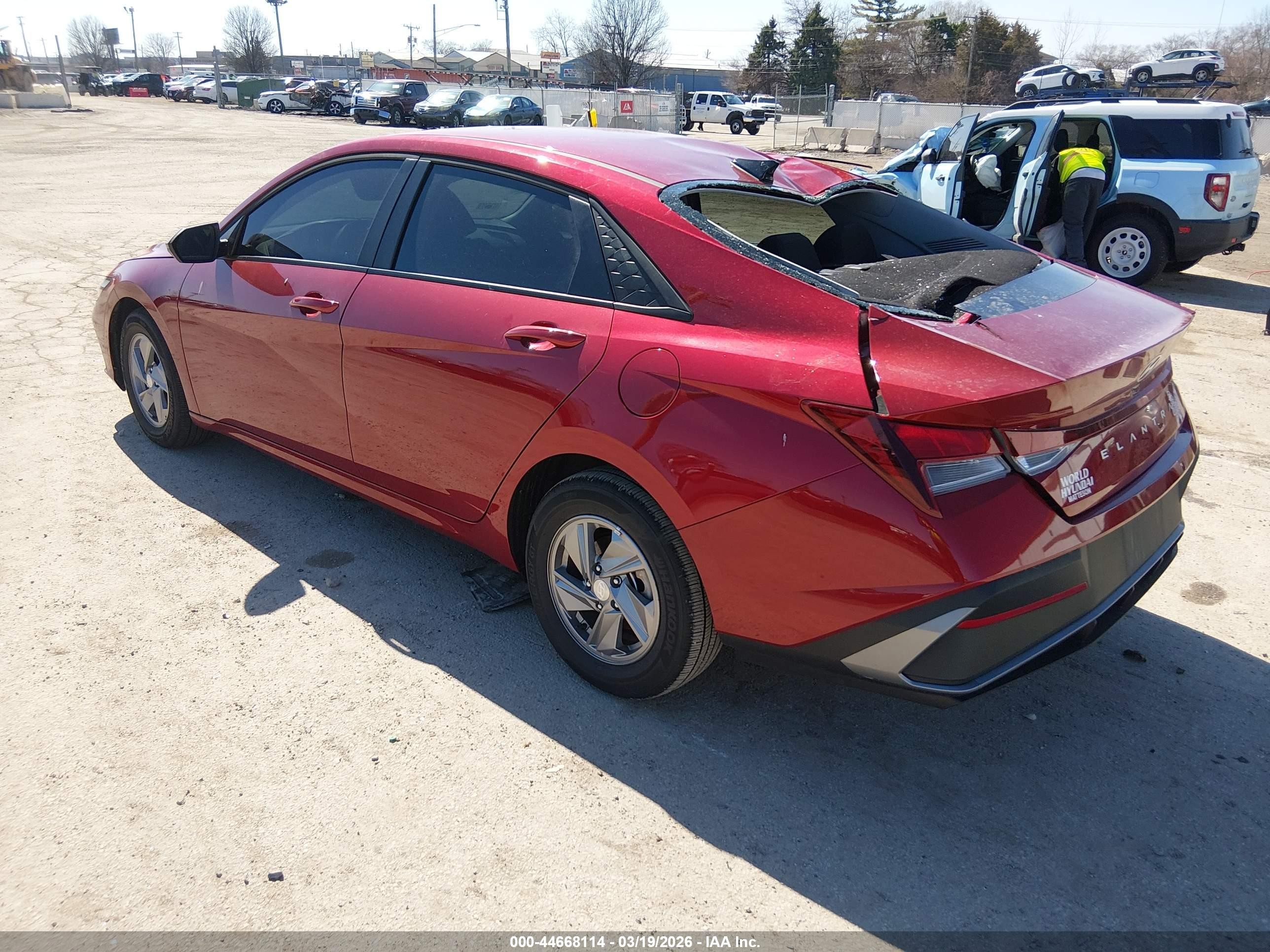 2025 Hyundai Elantra Se Красный vin: KMHLL4DG9SU044783