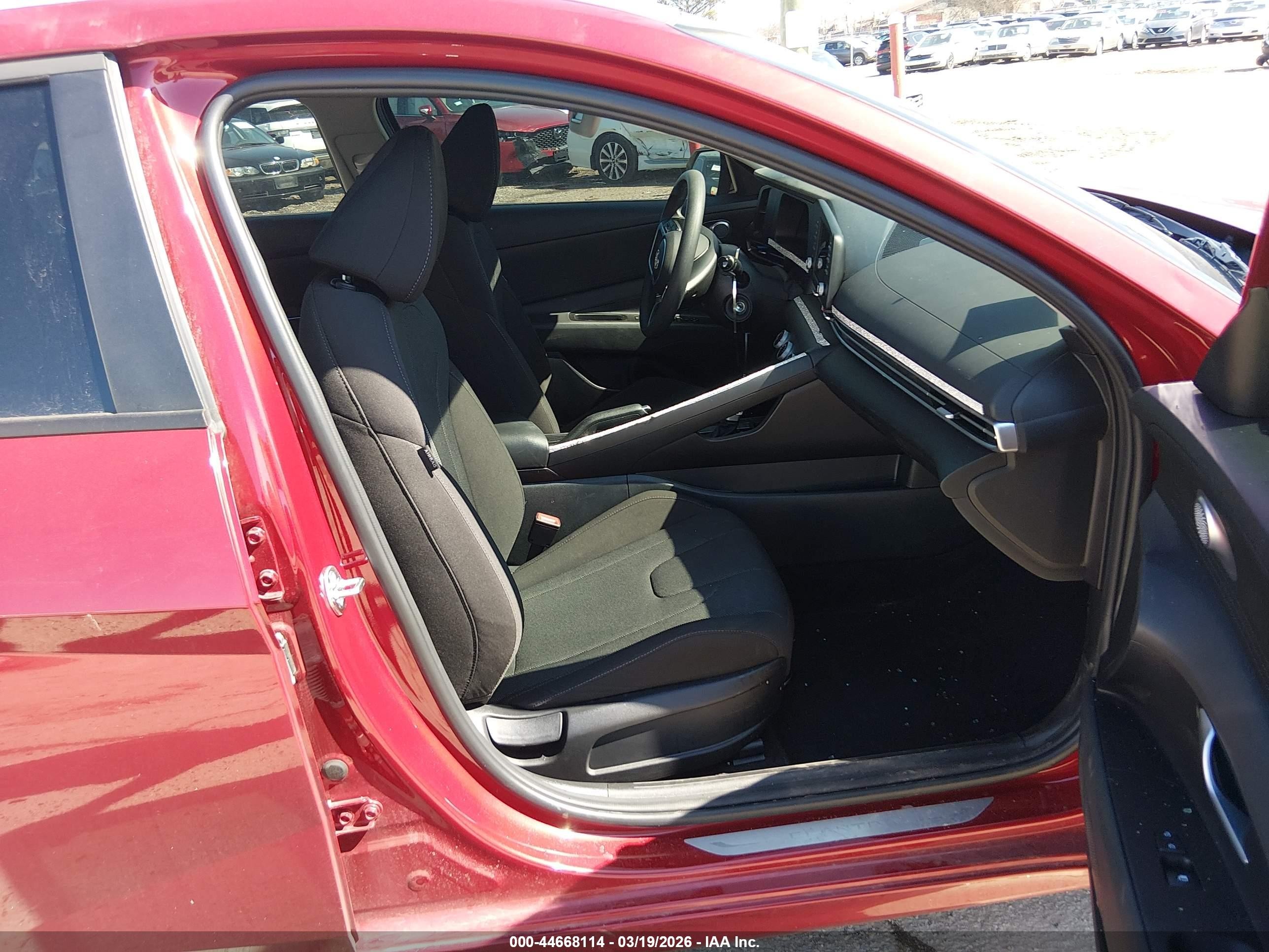 2025 Hyundai Elantra Se Красный vin: KMHLL4DG9SU044783