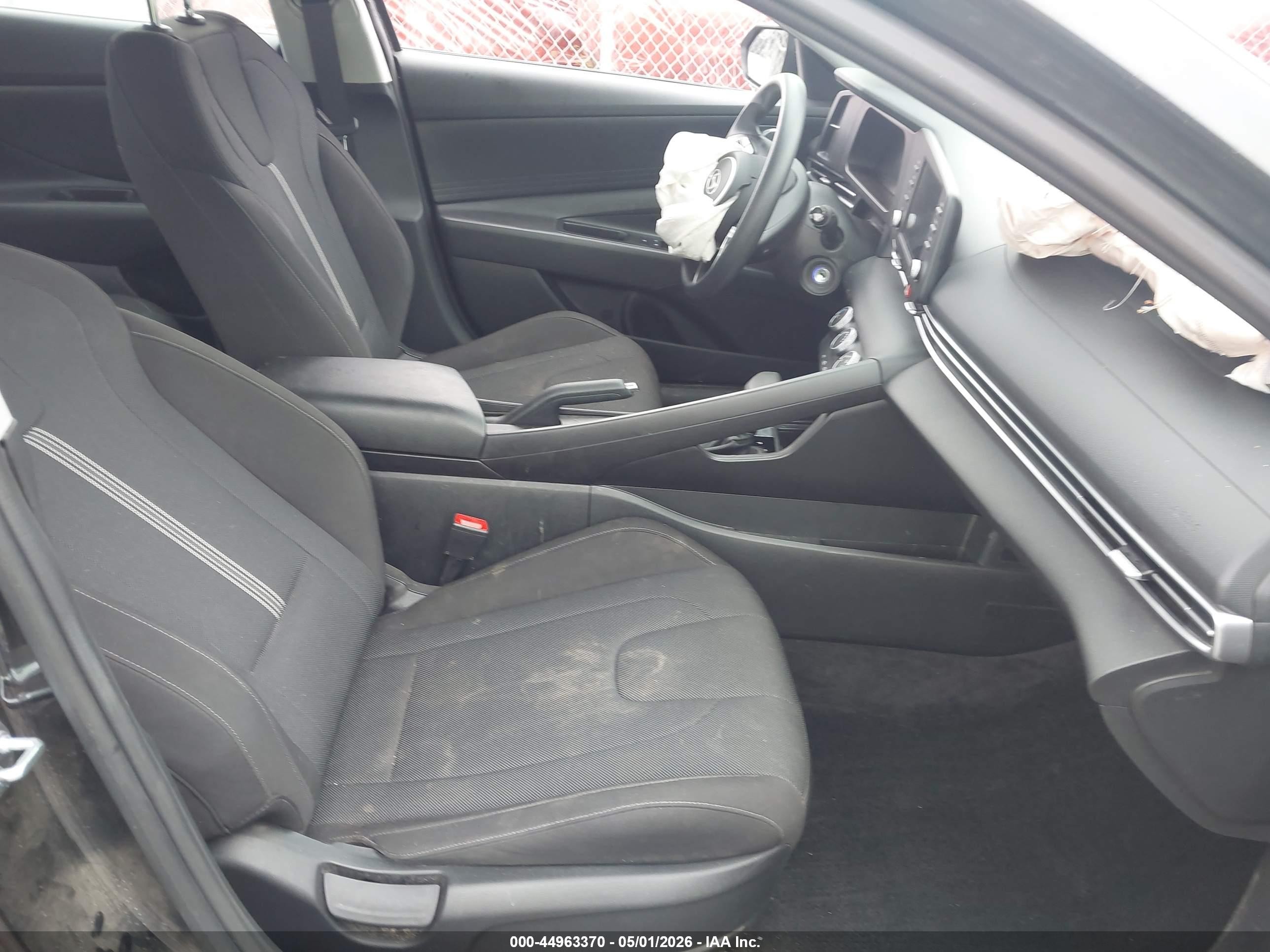 2025 Hyundai Elantra Se Черный vin: KMHLL4DG9SU062877