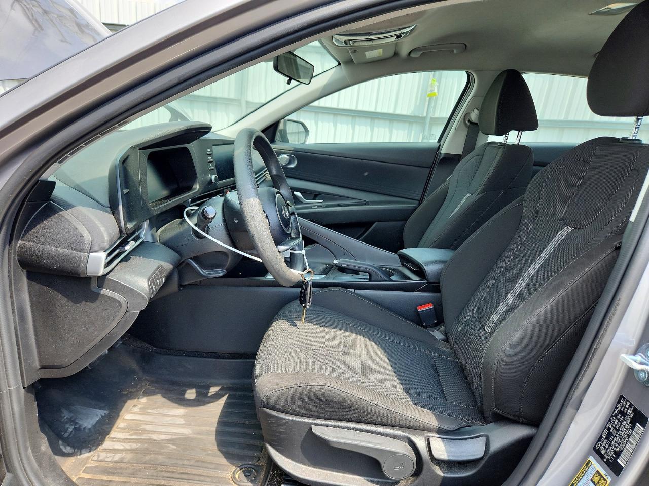 2025 Hyundai Elantra Se Silver vin: KMHLL4DGXSU049720