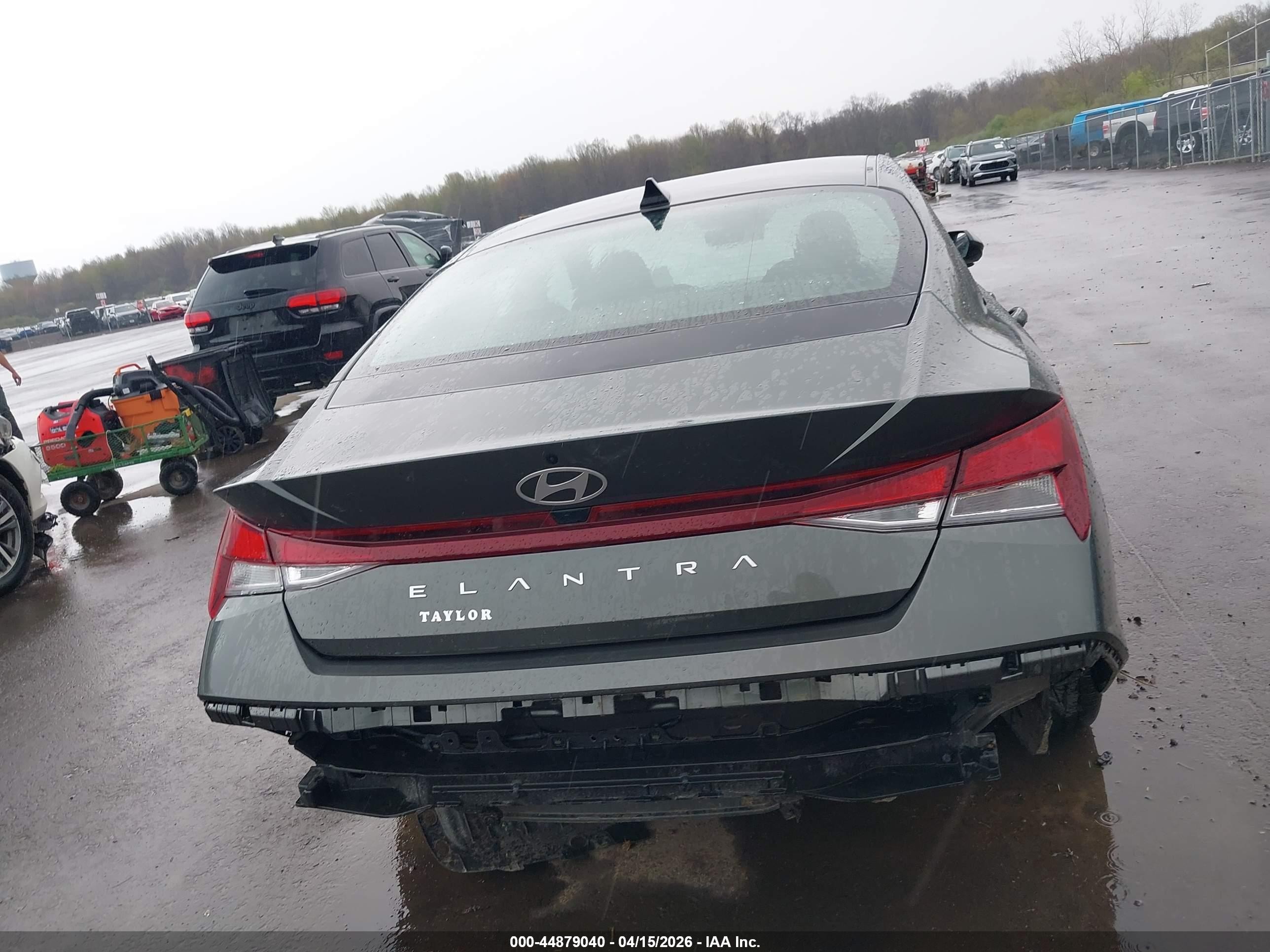 2025 Hyundai Elantra Se Gray vin: KMHLL4DGXSU061558