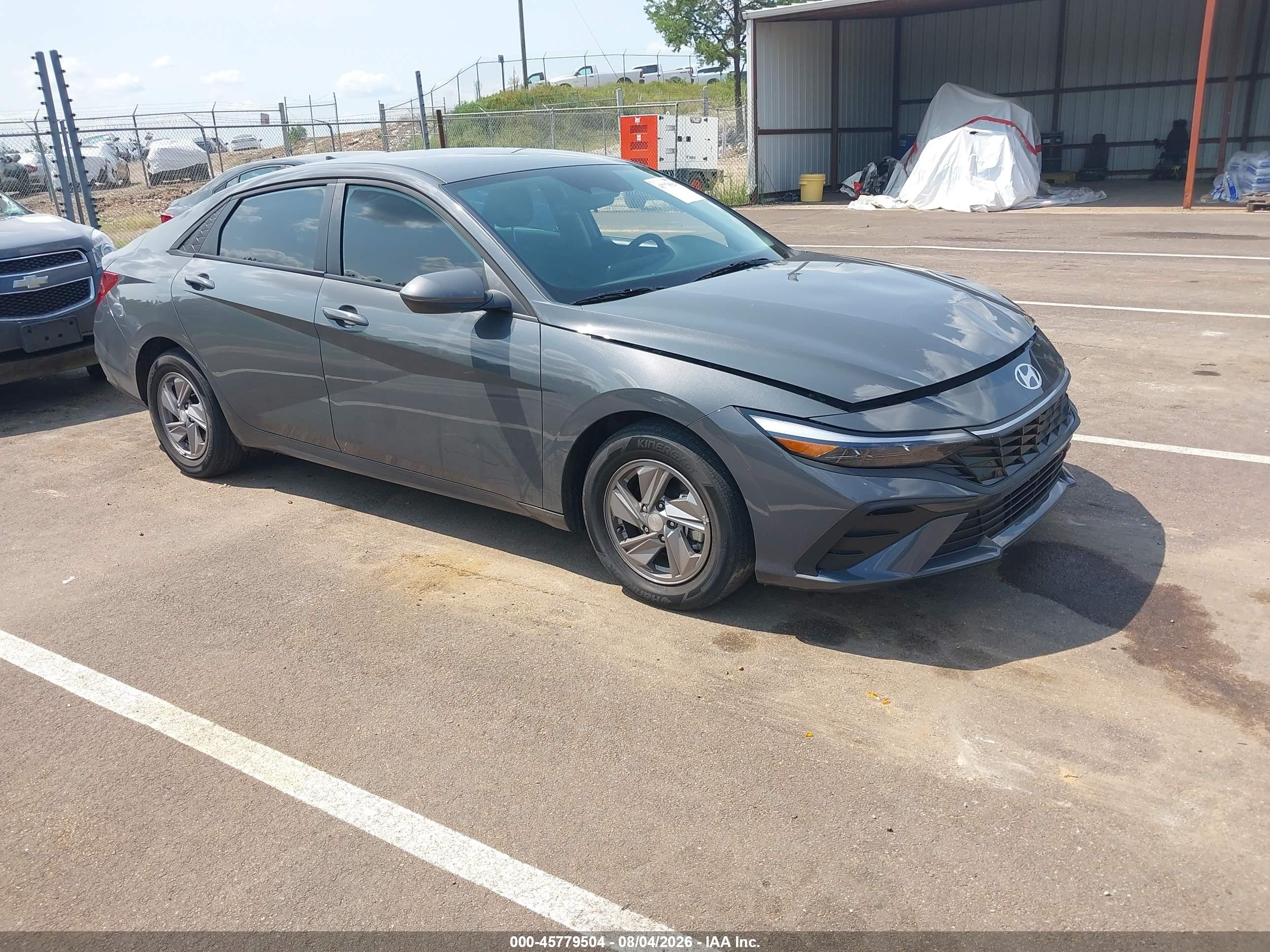 2025 Hyundai Elantra Se Gray vin: KMHLL4DGXSU062645