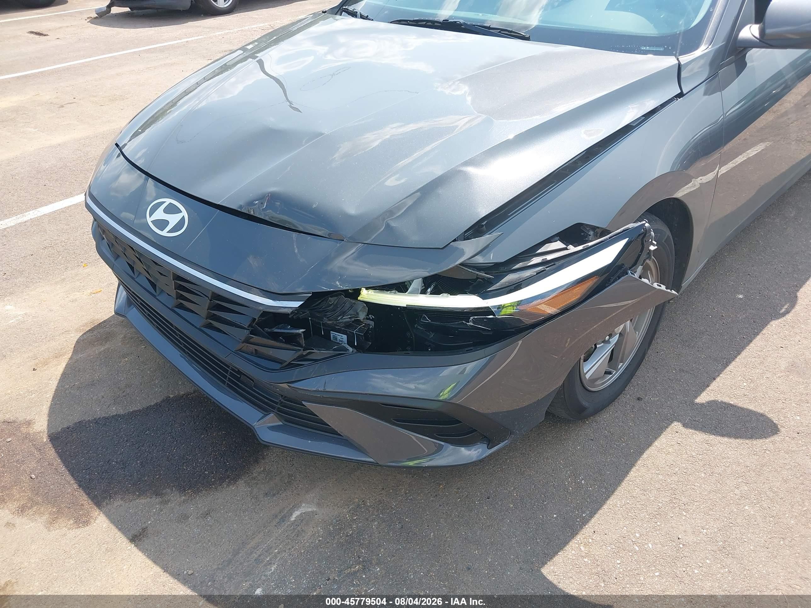 2025 Hyundai Elantra Se Gray vin: KMHLL4DGXSU062645