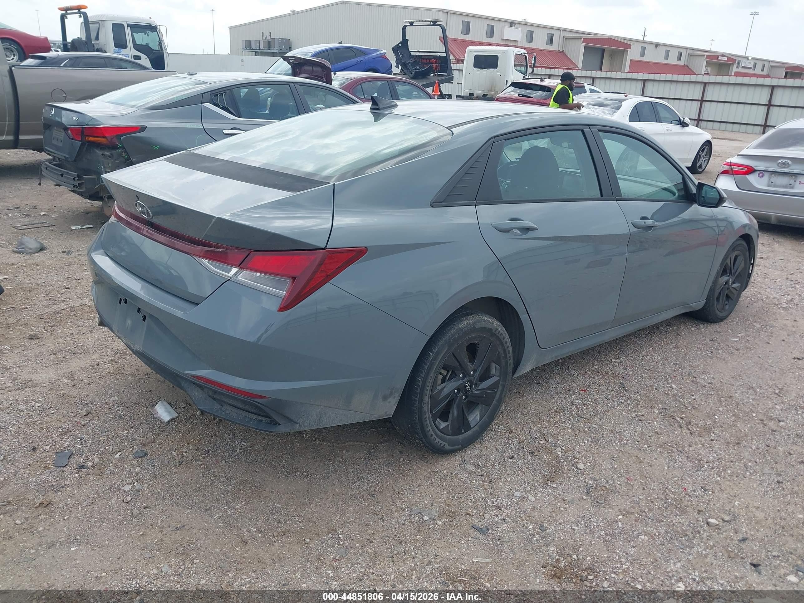 2021 Hyundai Elantra Sel Gray vin: KMHLM4AG2MU194867