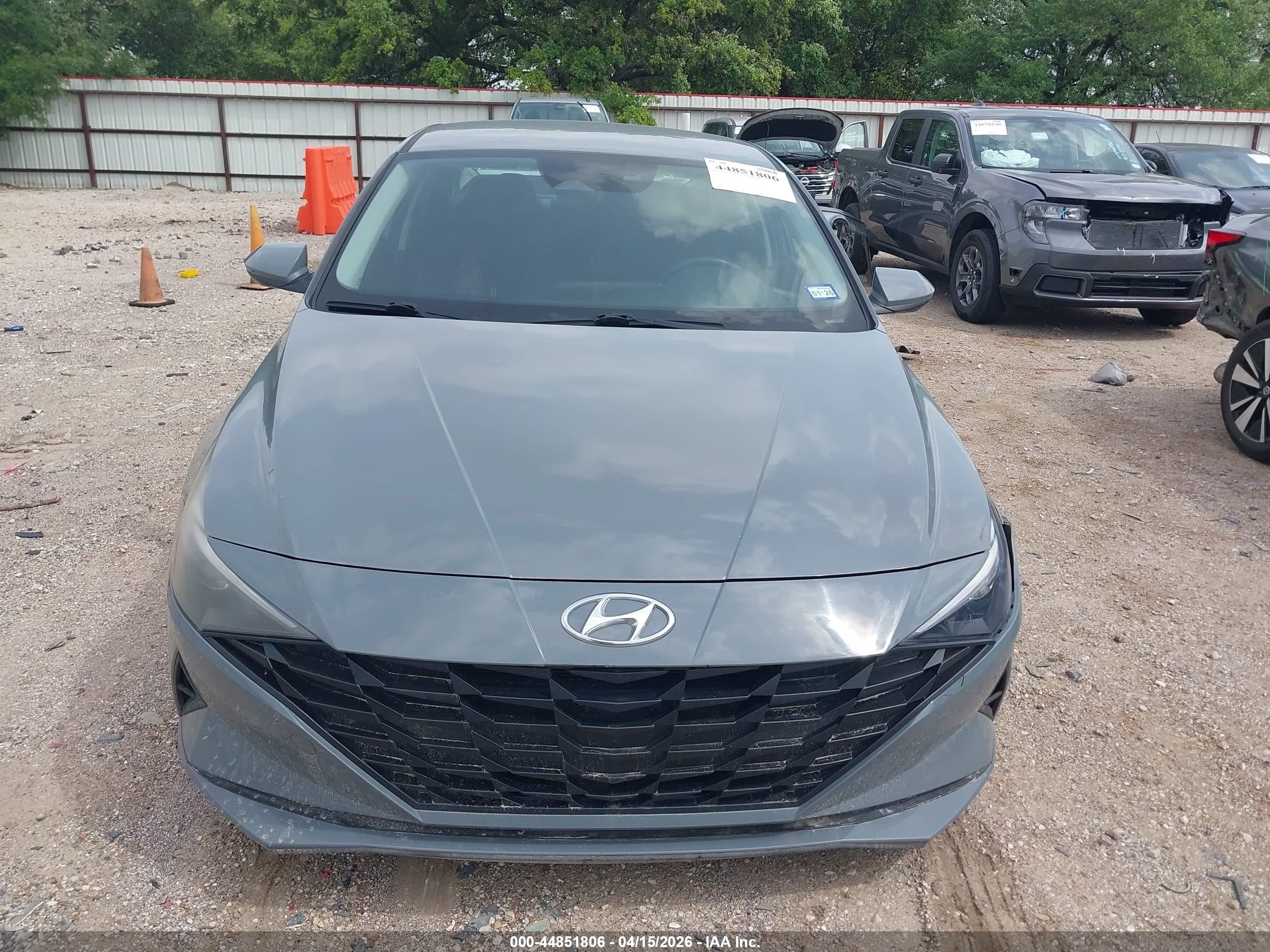 2021 Hyundai Elantra Sel Gray vin: KMHLM4AG2MU194867