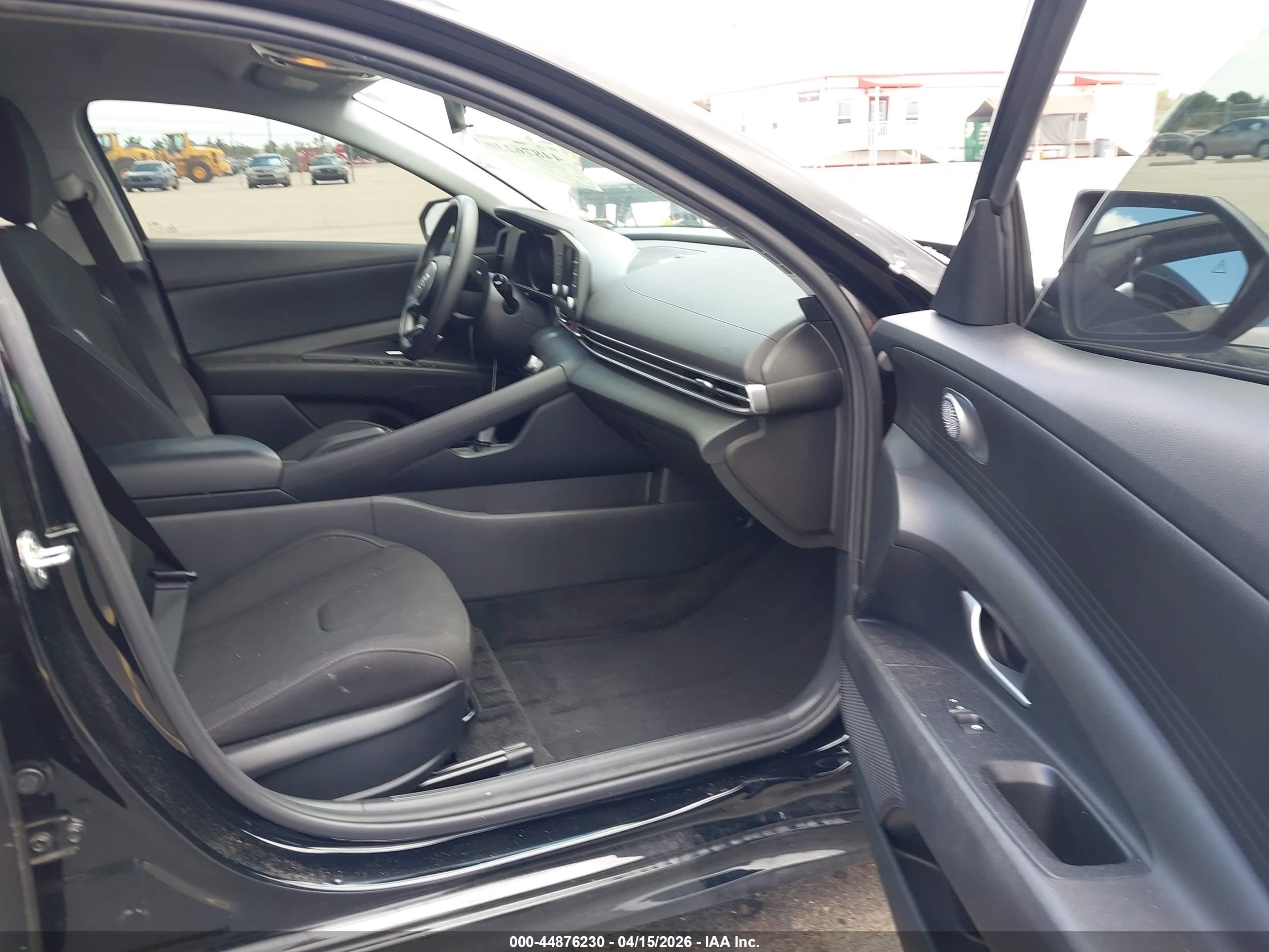 2023 Hyundai Elantra Sel Black vin: KMHLM4AG2PU462787