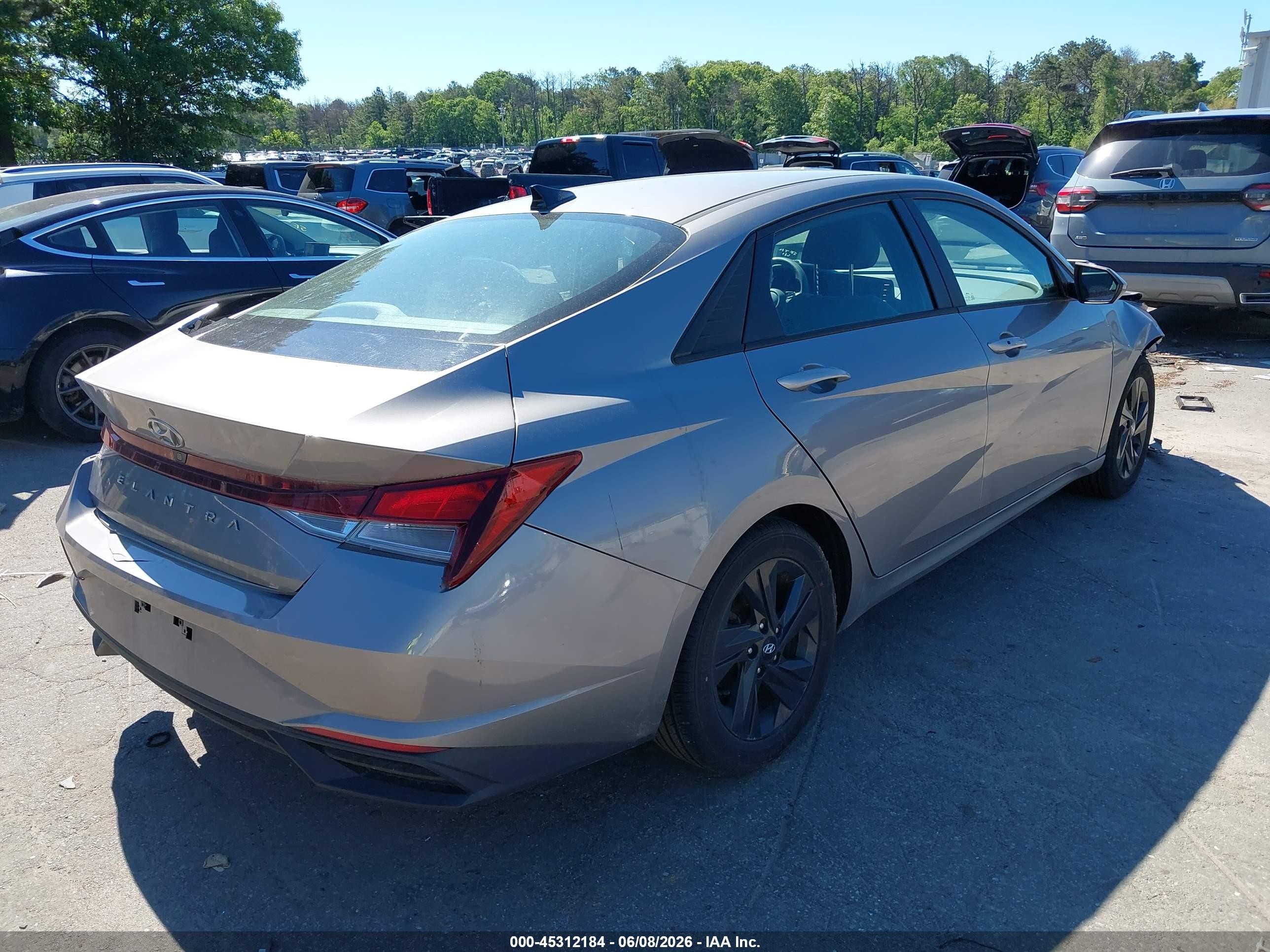 2021 Hyundai Elantra Sel Gray vin: KMHLM4AG4MU126957