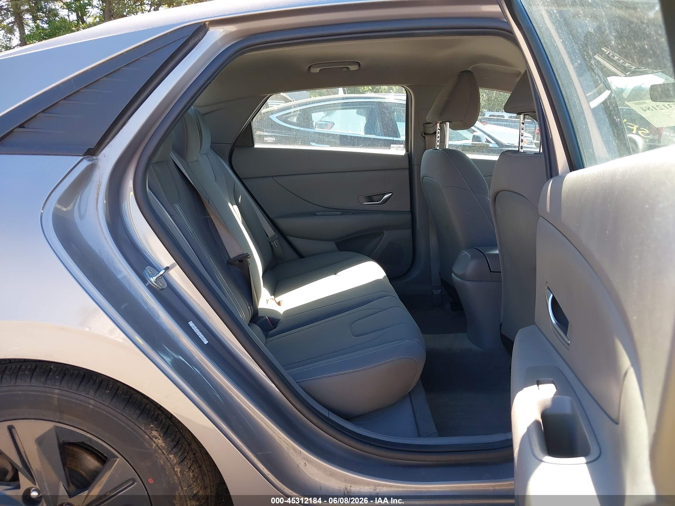 2021 Hyundai Elantra Sel Gray vin: KMHLM4AG4MU126957
