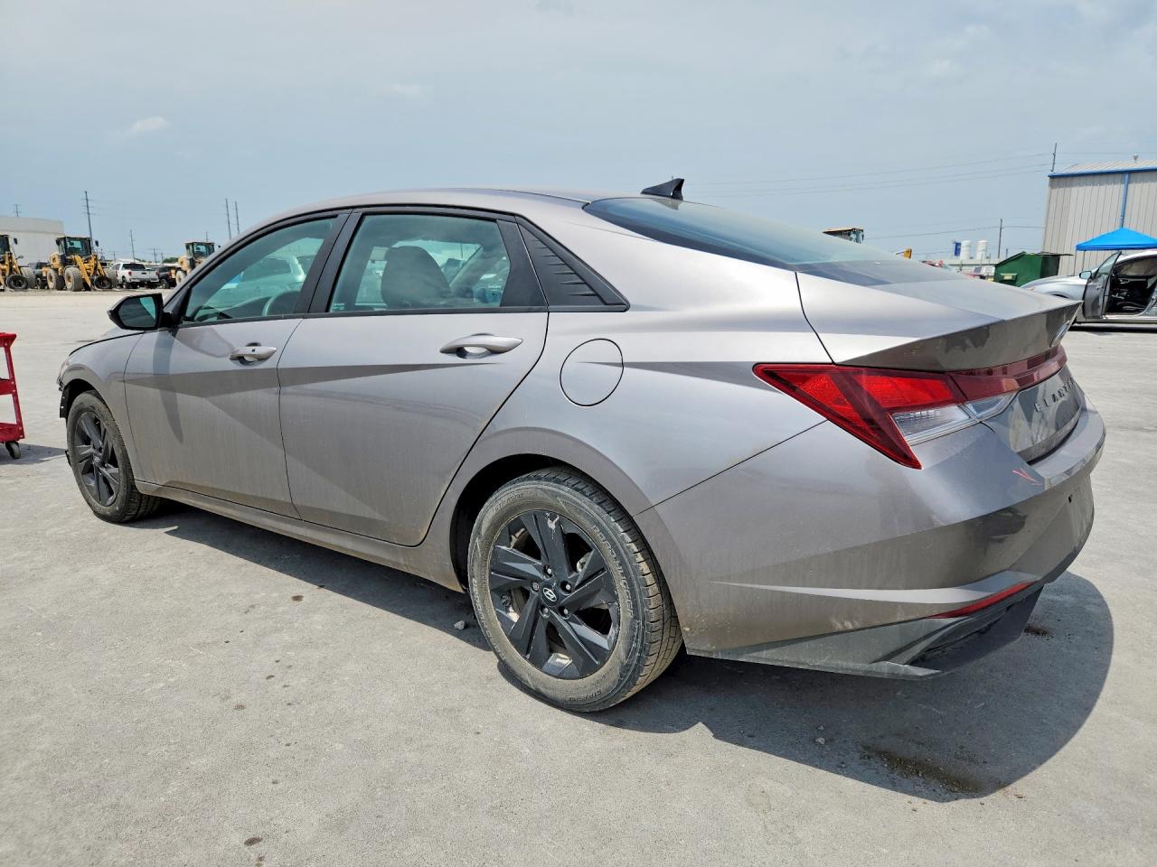 2023 Hyundai Elantra Sel Silver vin: KMHLM4AG7PU624865